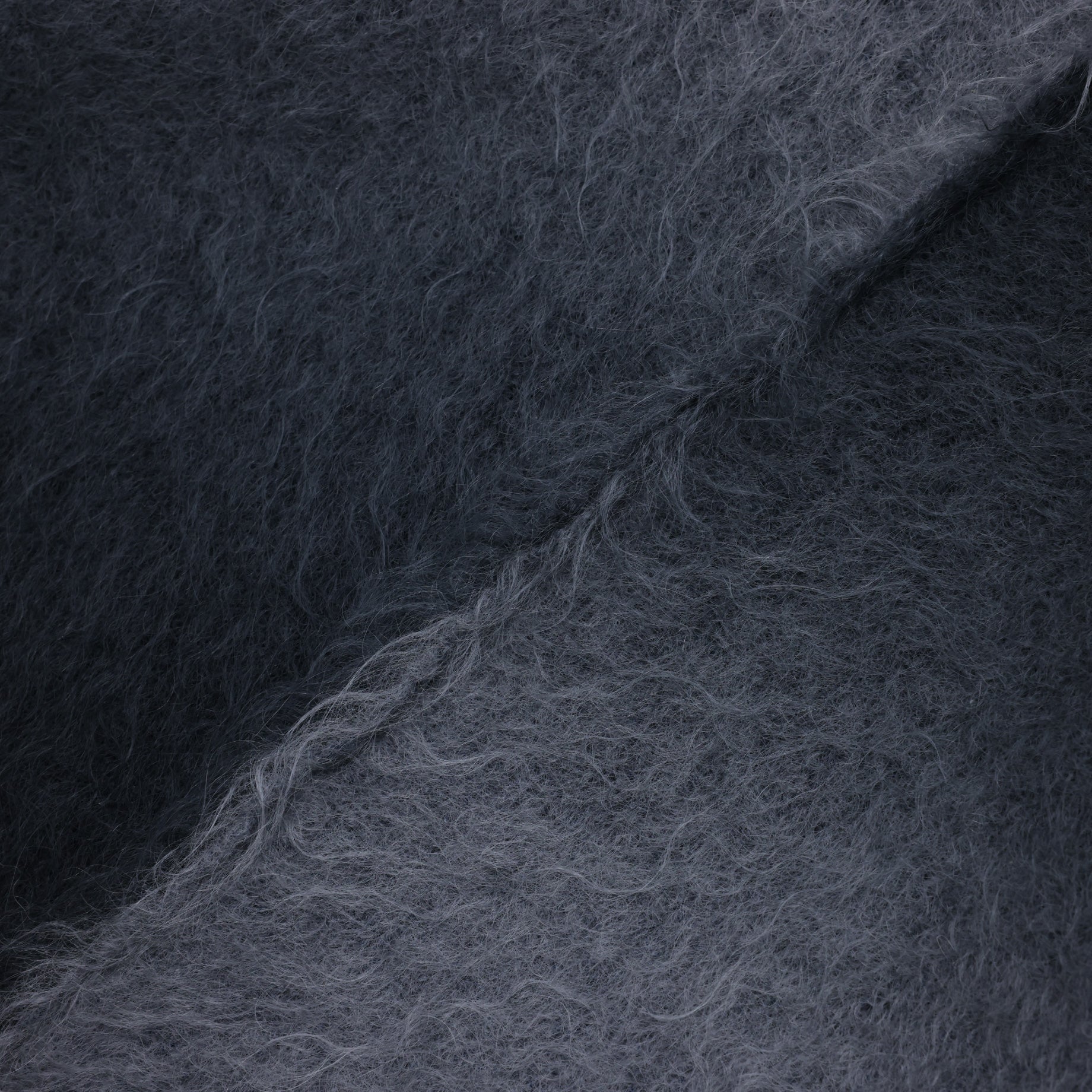 GRADATION MOHAIR PULLOVER (BLACK)