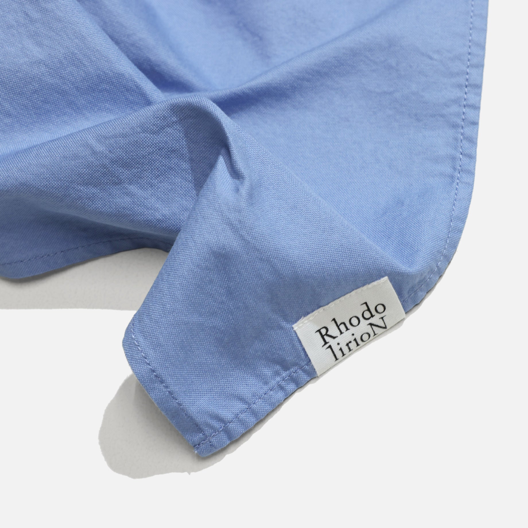 SCARF WITH EMBLEM (BLUE)