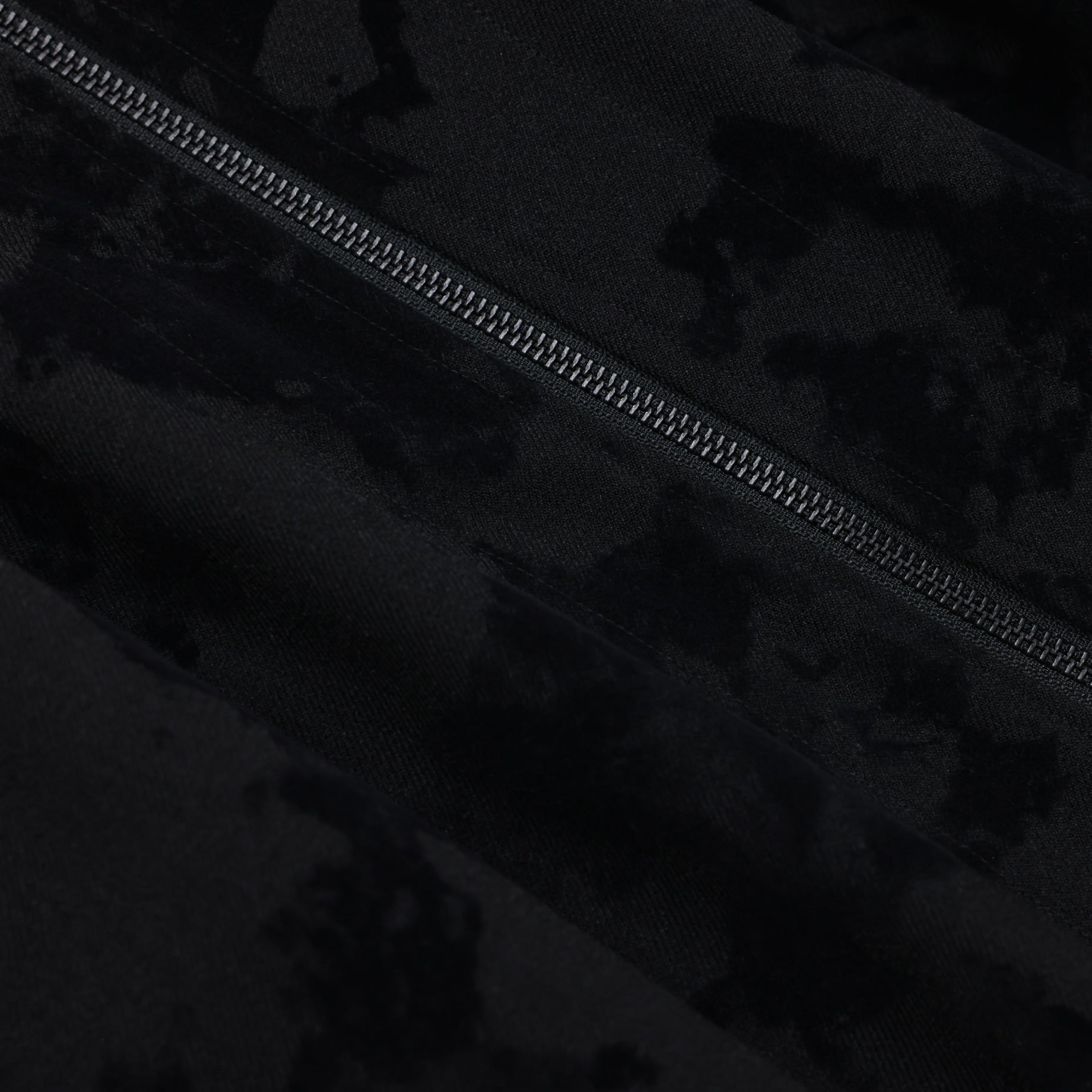 PAINTER Z SHIRT - POLY SERGE / FLOCKY PRINTED(BLACK)