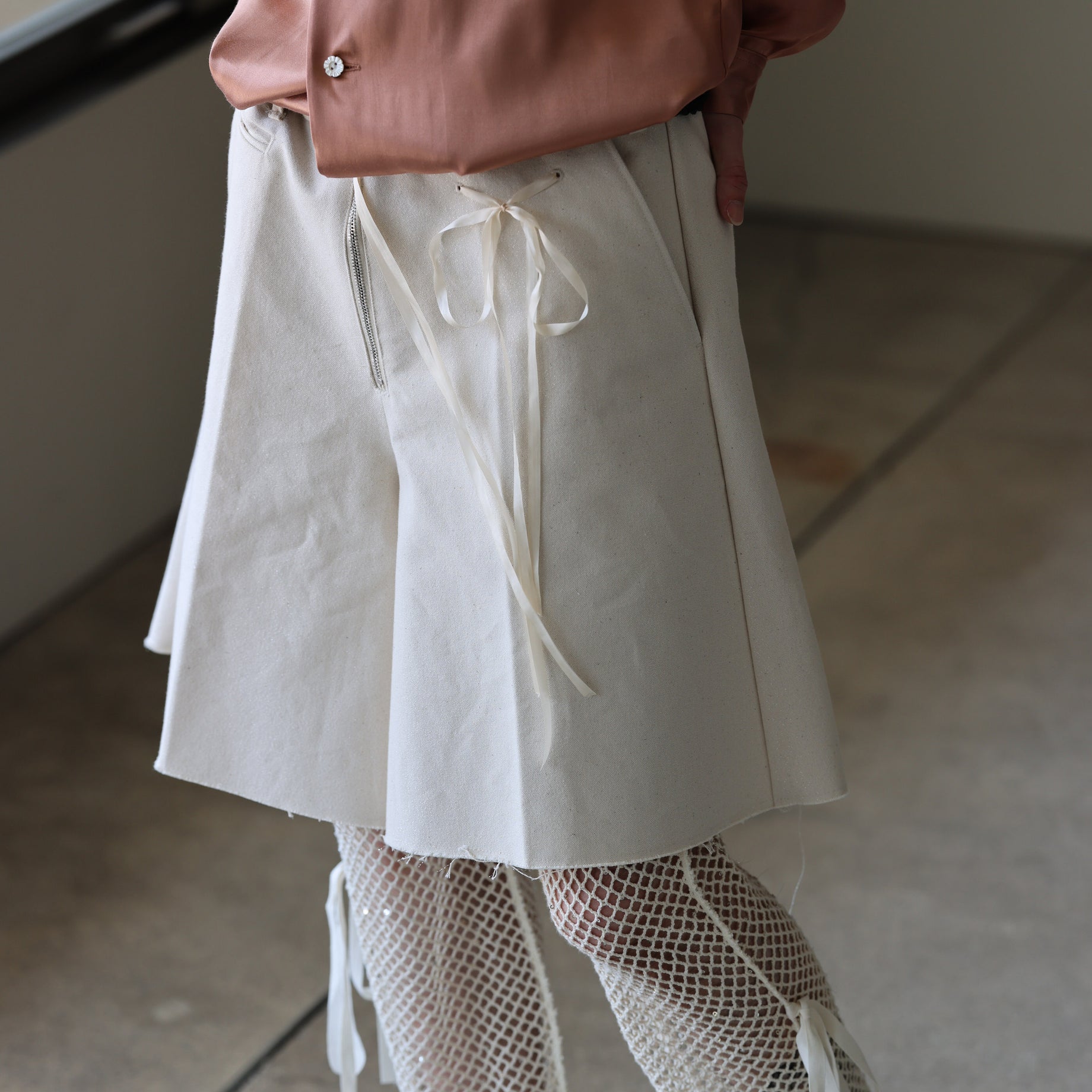 GLITTER CANVAS SHORTS (IVORY)