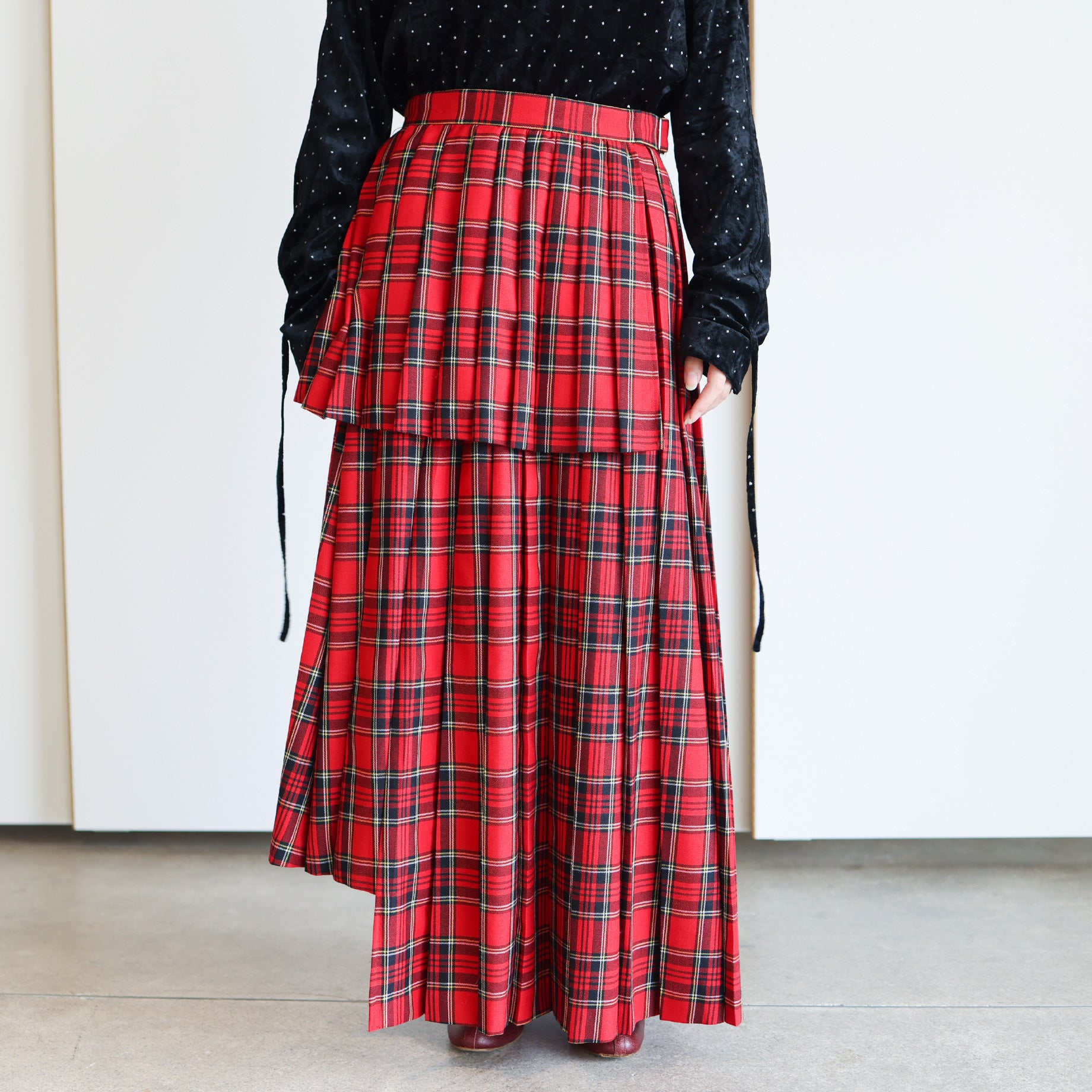 VARIATION PLEATS SKIRT - TARTAN(RED)
