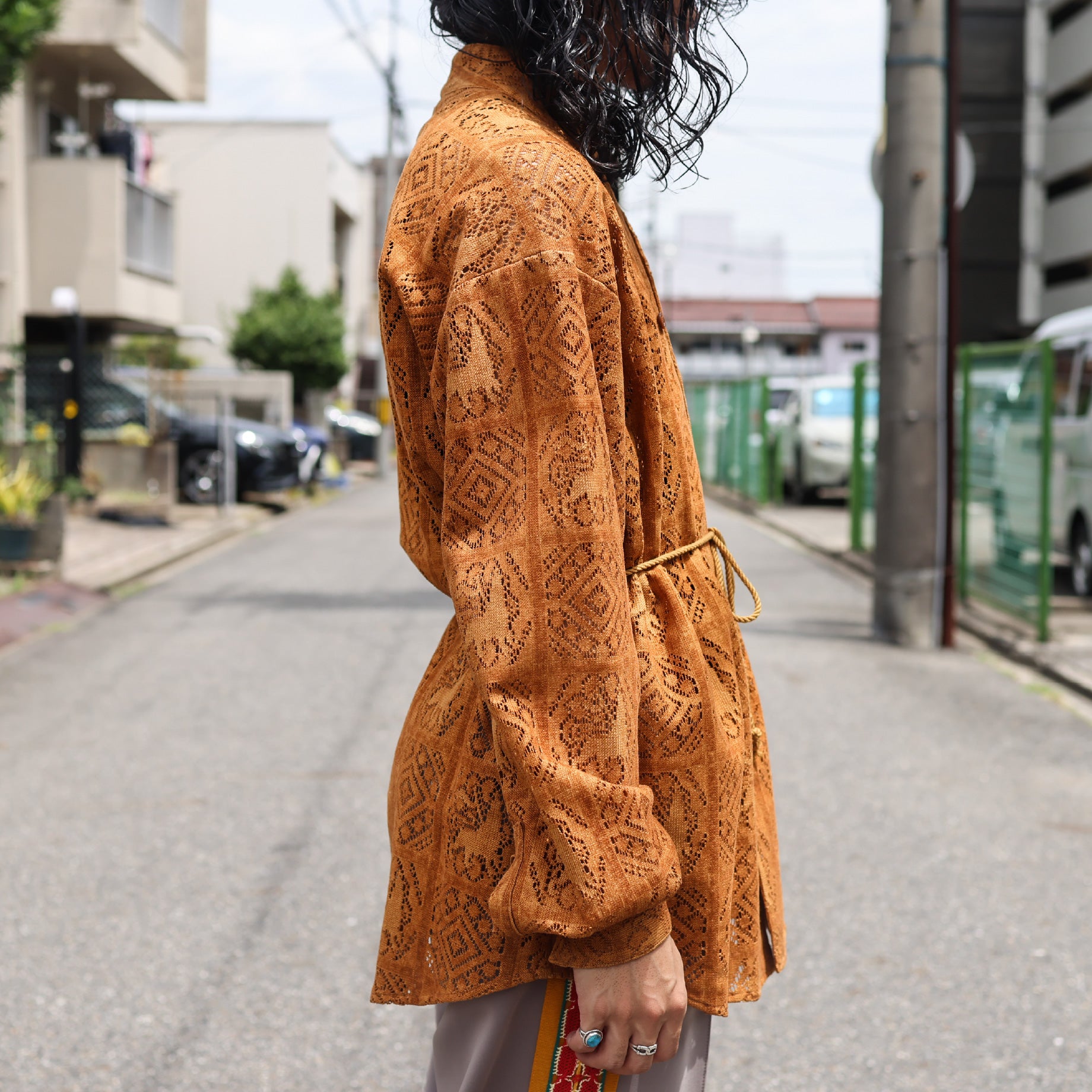VELVET LACE WA-NECK SHIRT(CAMEL)