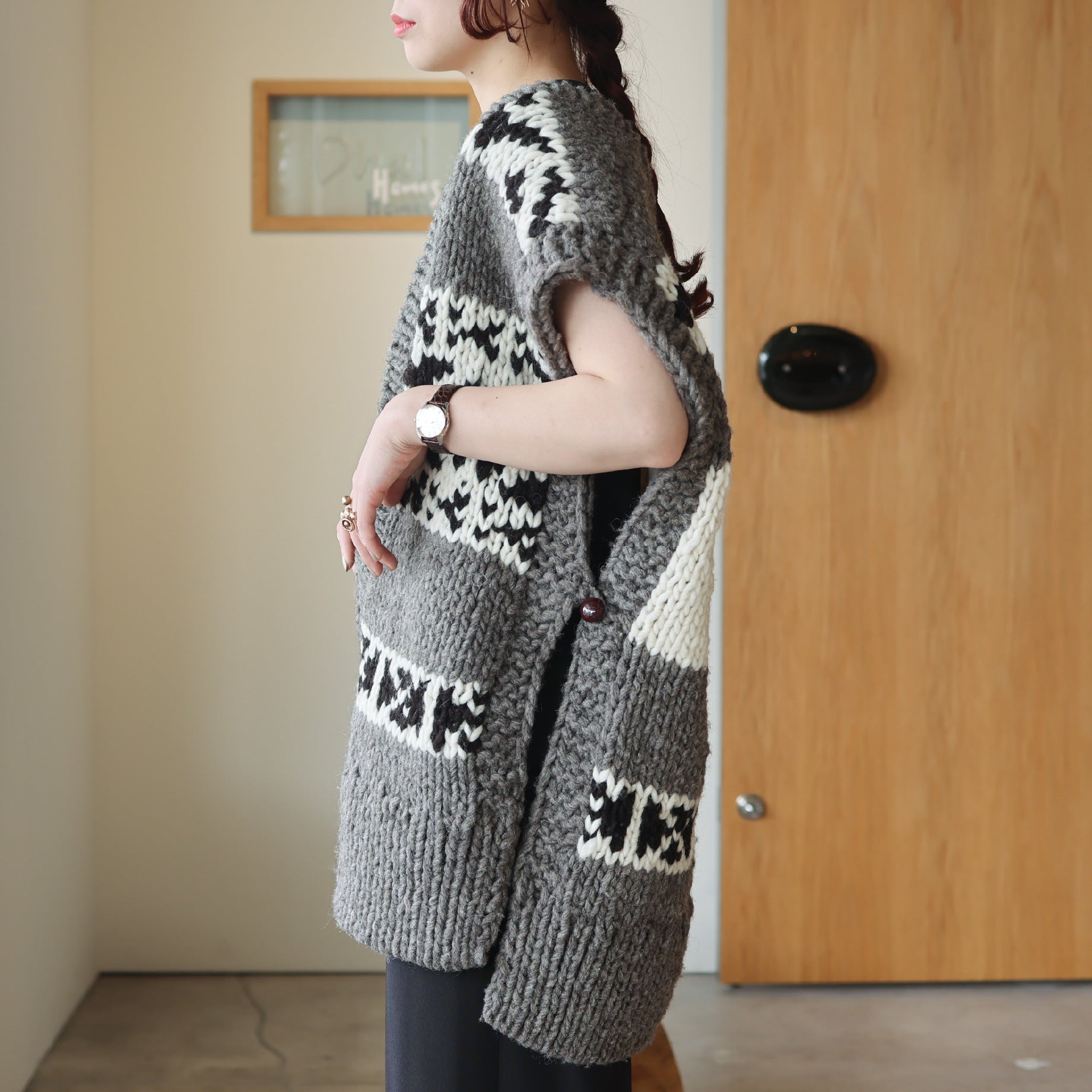 COWICHAN VEST - SWALLOW PATTERN(TAUPE)