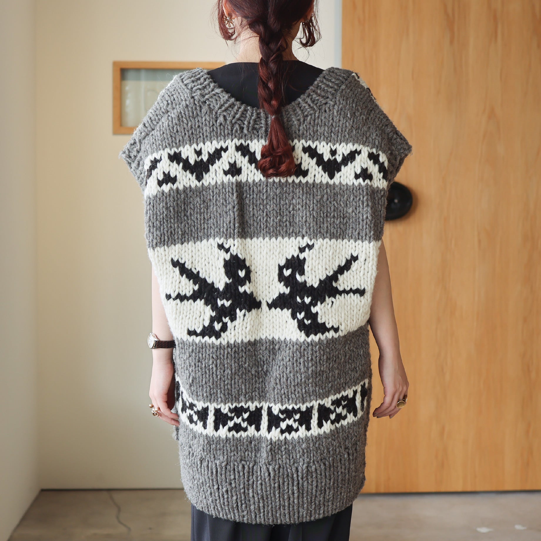 COWICHAN VEST - SWALLOW PATTERN(TAUPE)
