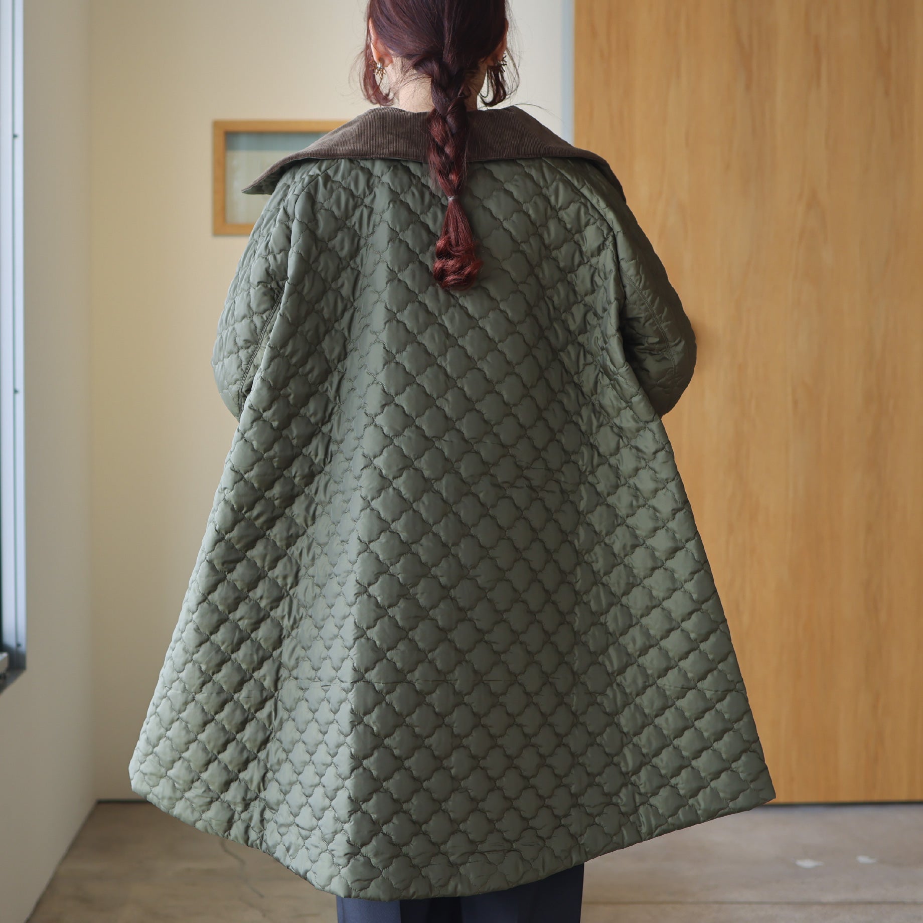 QUILTED BIG COLLAR A-LINE COAT(OLIVE)