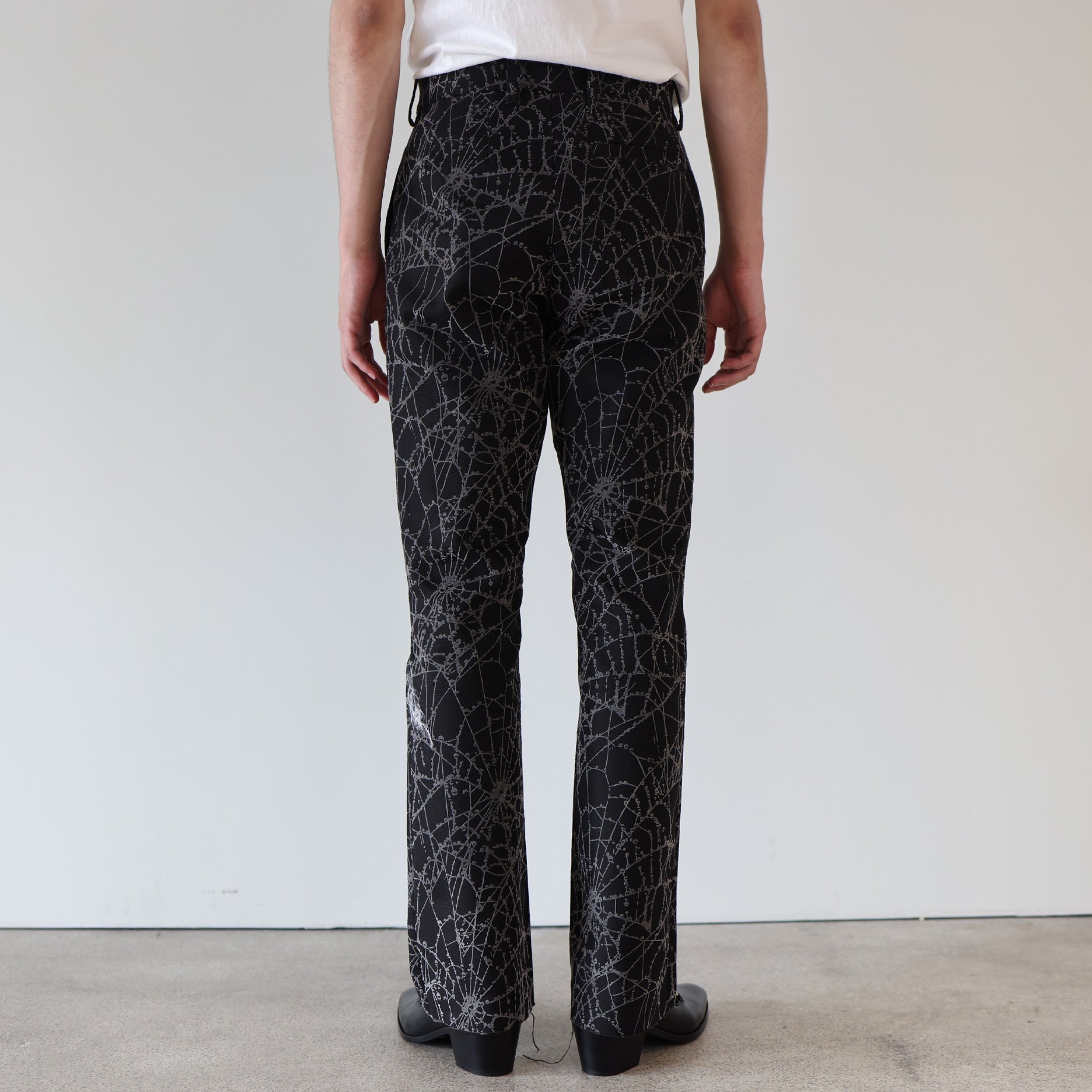 FLOCKY WEB FLARE PANTS(BLACK)