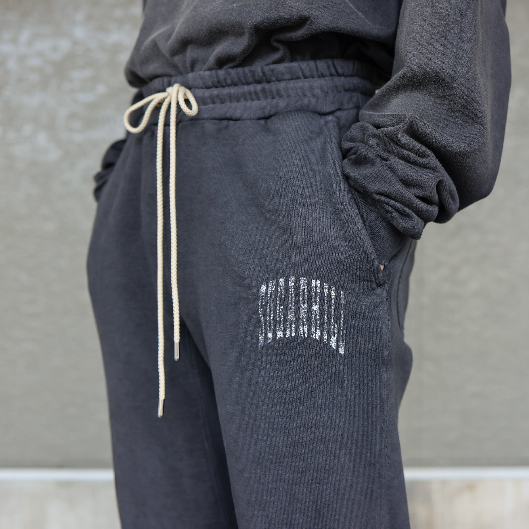 COLLEGE PRINTED SWEAT TROUSERS(AGED BLACK)
