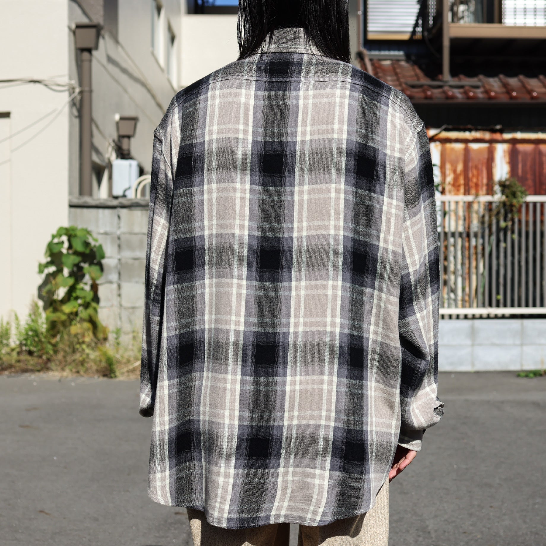 CHECK SHIRT (BEIGE × BLACK)