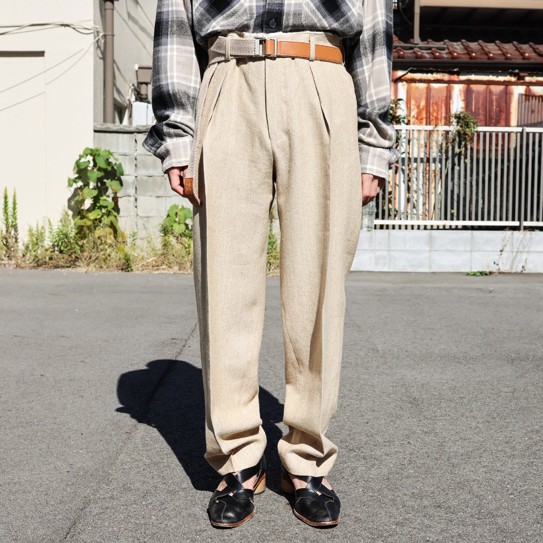WOOL SLACKS (BEIGE)