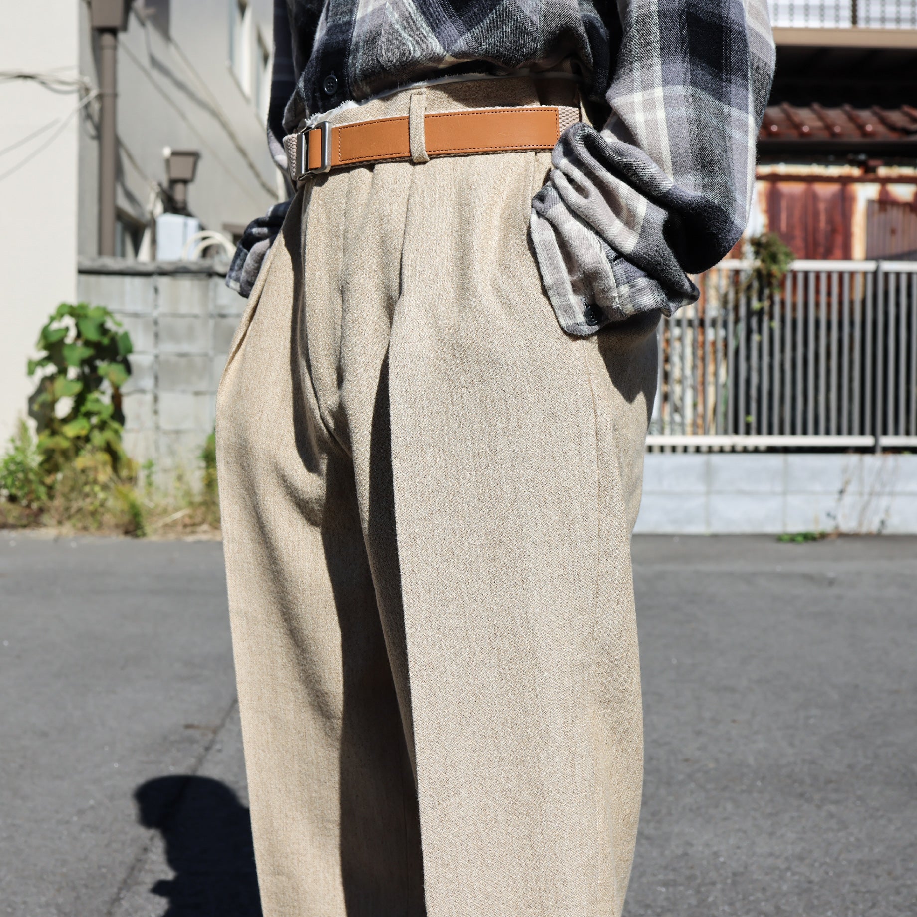WOOL SLACKS (BEIGE)