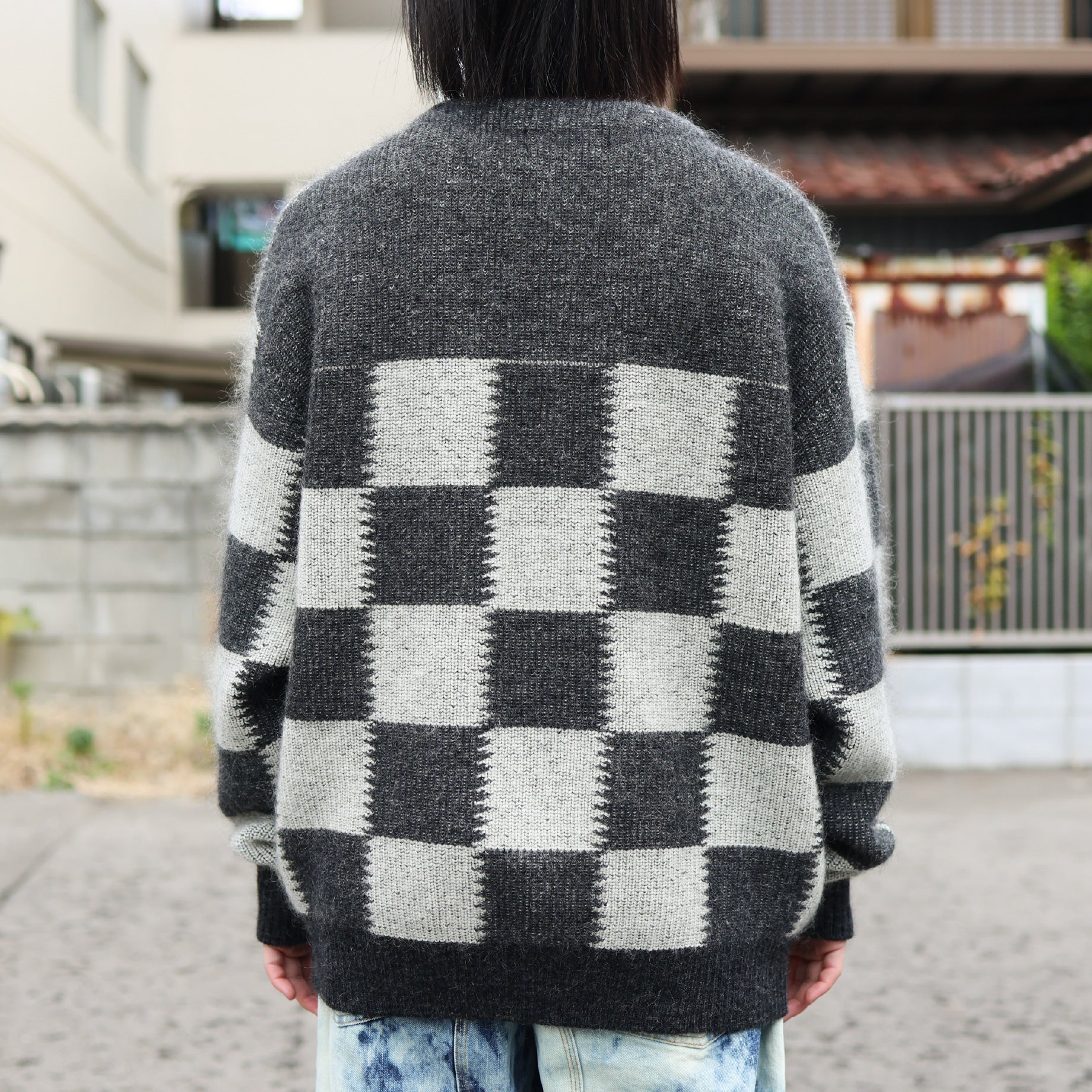 CHECKERED FLAG CARDIGAN (GRAY)
