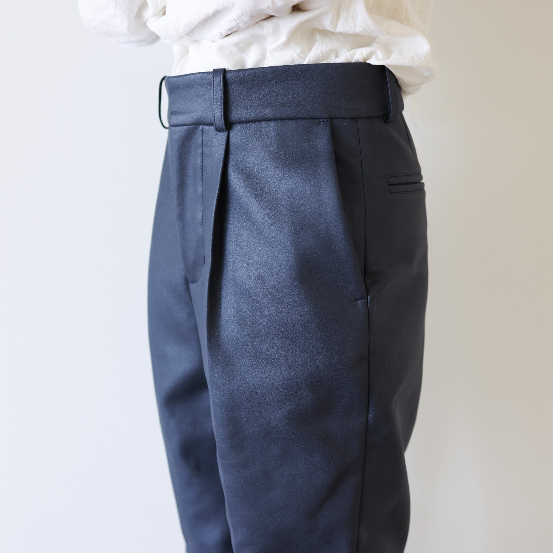 "HALF" PANTS(NAVY)