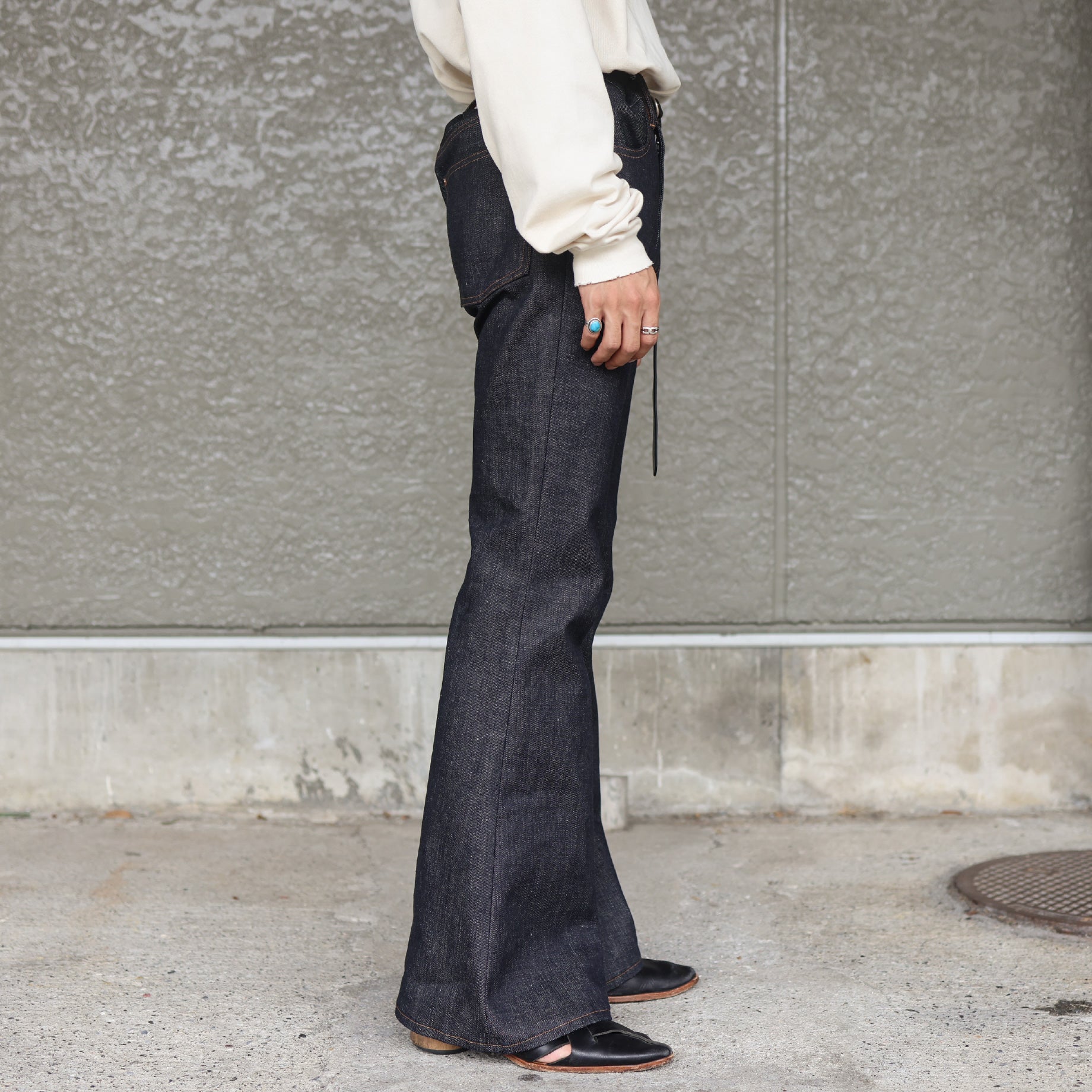 MODERN DENIM FLARED TROUSERS(INDIGO)