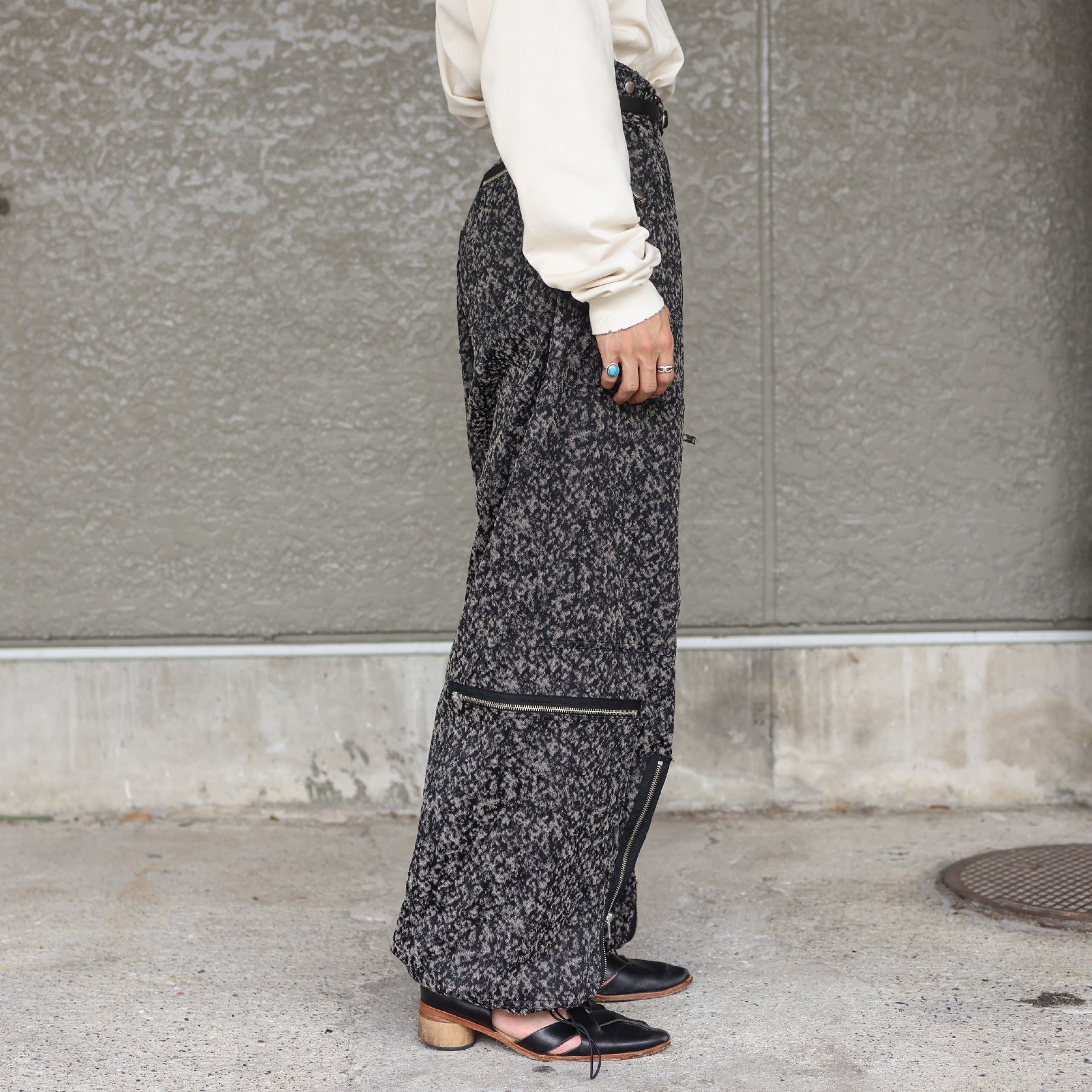 URETHANE JACQUARD PARASHUTE TROUSERS(BLACK&WHITE)