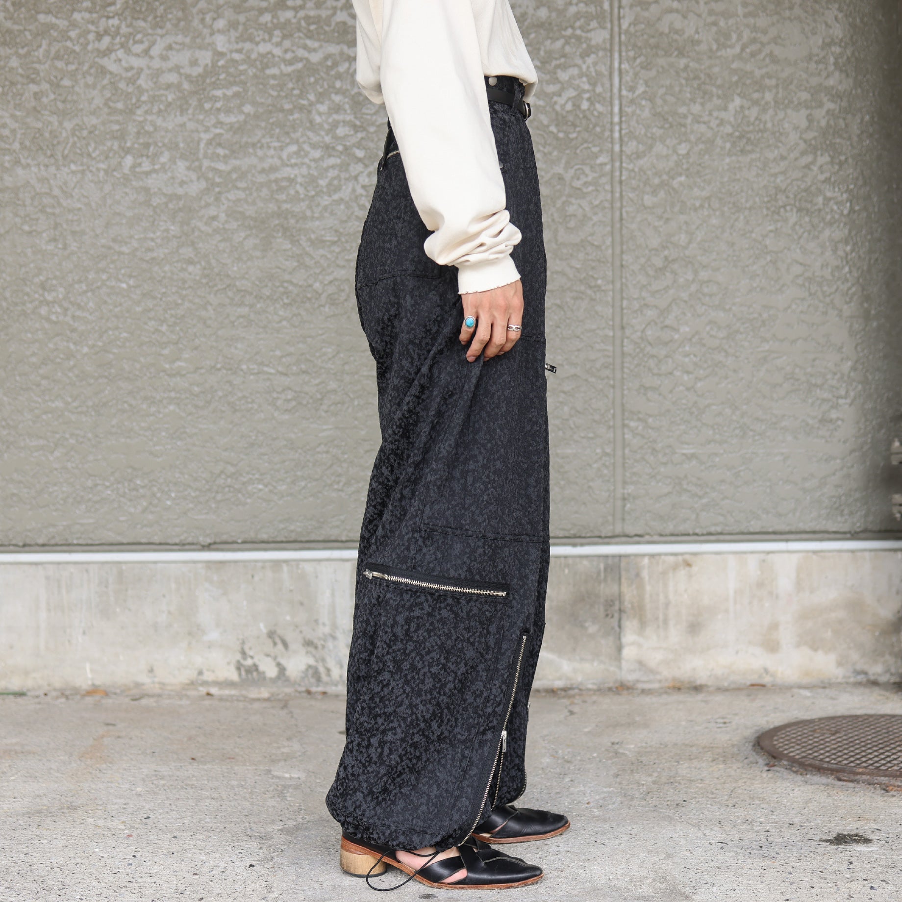 URETHANE JACQUARD PARASHUTE TROUSERS(BLACK)
