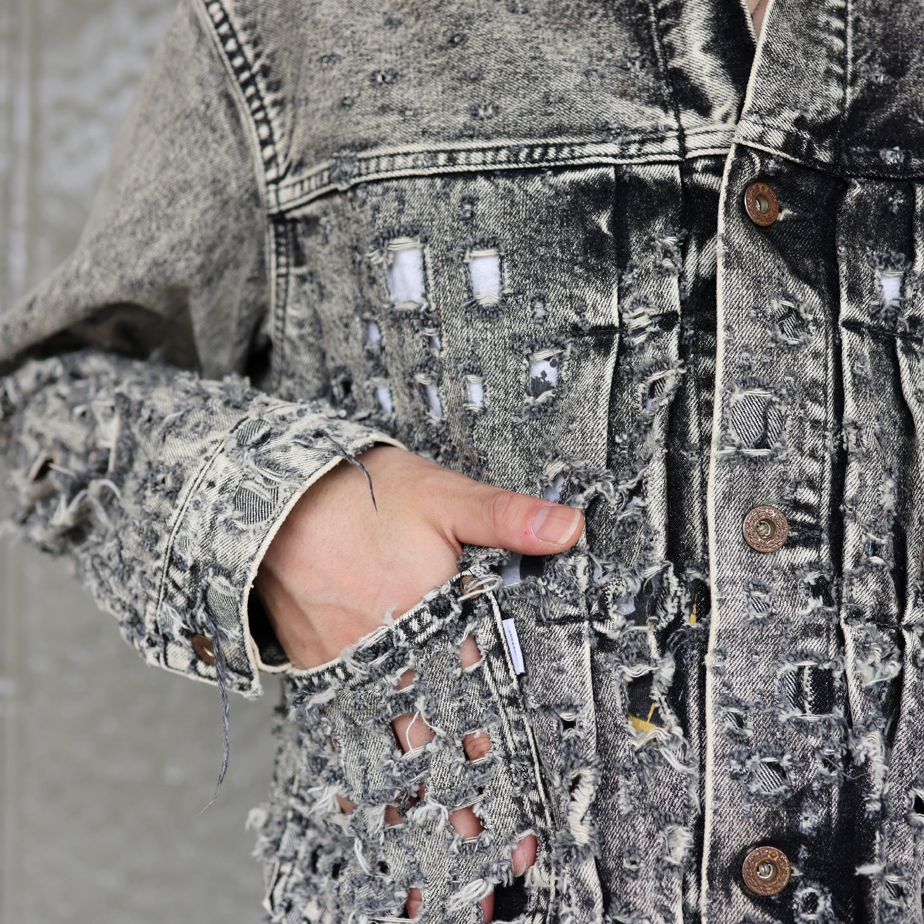 CRASHED BLACK MODERN DENIM JACKET(FADED BLACK)