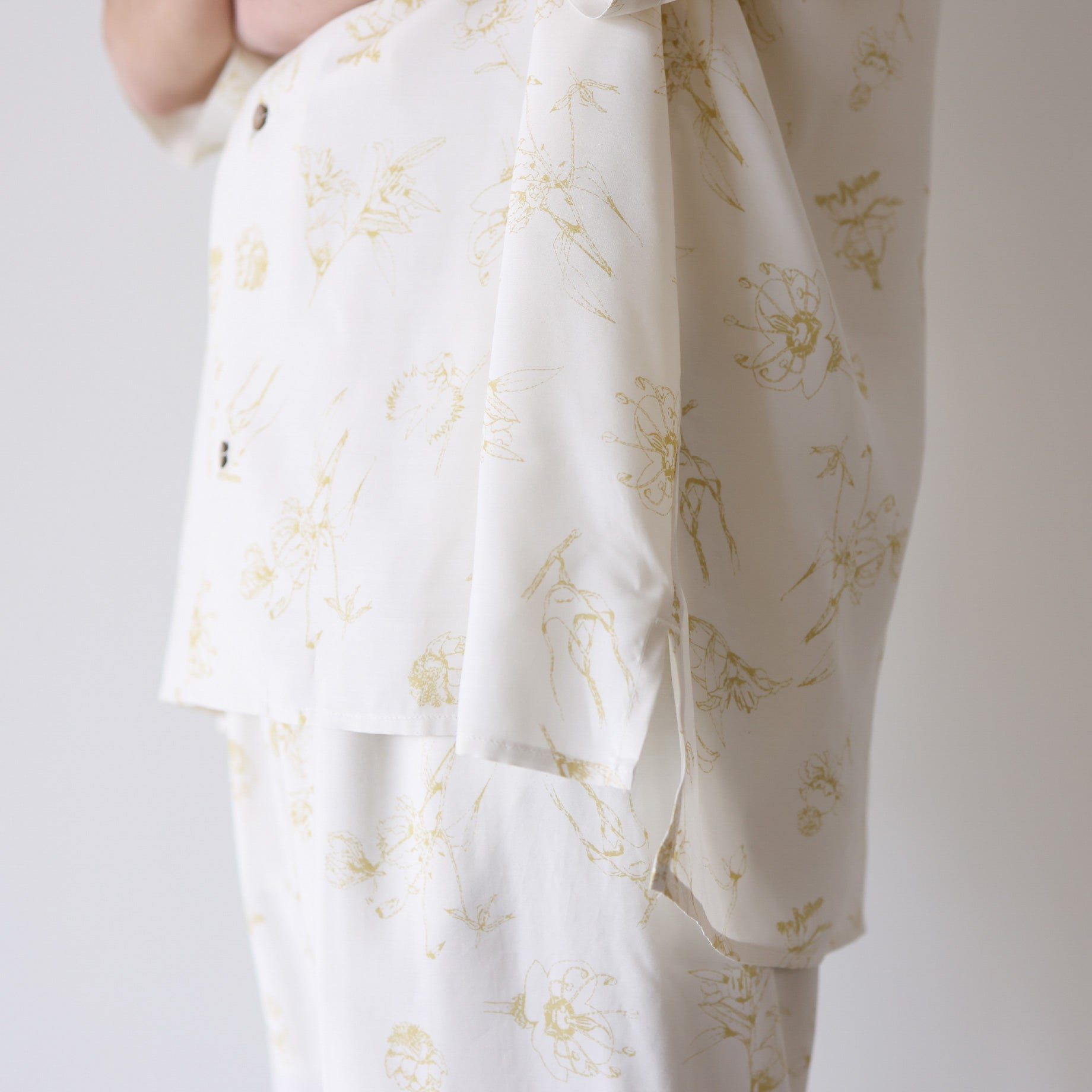 RAYON PRINT - SHORT SLEEVE SHIRTS(C.BEIGE)