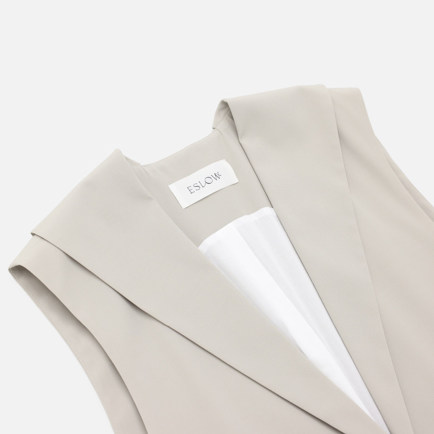 FLAT COLLAR VEST（IVORY）