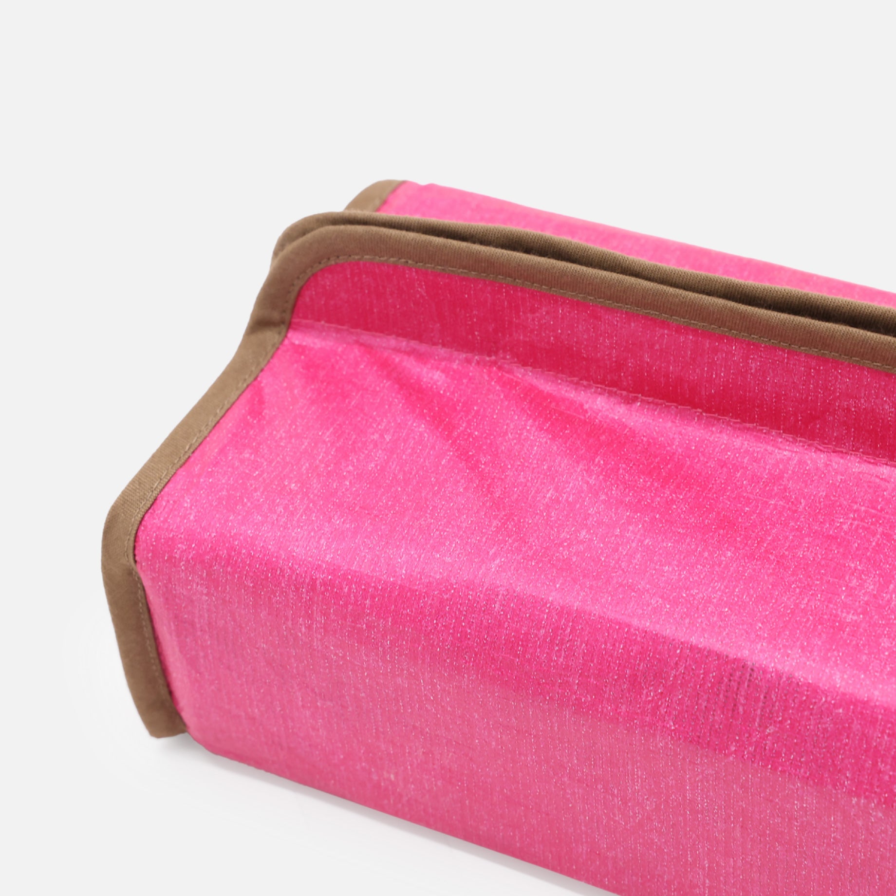 TISSUE BOX COVER（MAGENTA × BROWN）