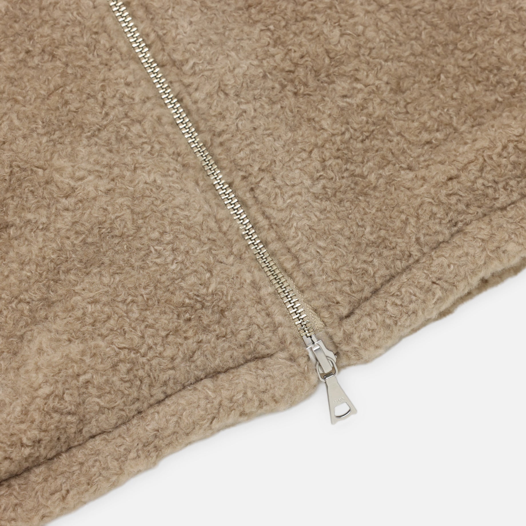 SHEEP BOA ZIP UP VEST（BEIGE）
