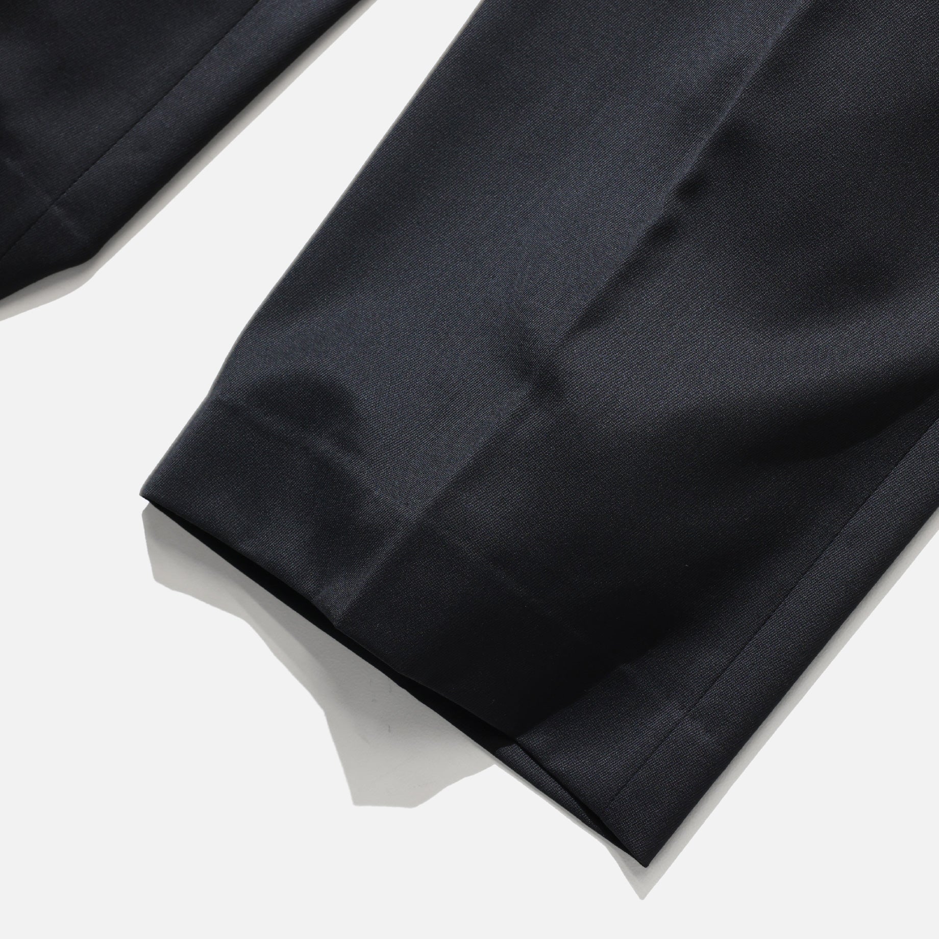 TUCKED WIDE TROUSERS（BLACK）