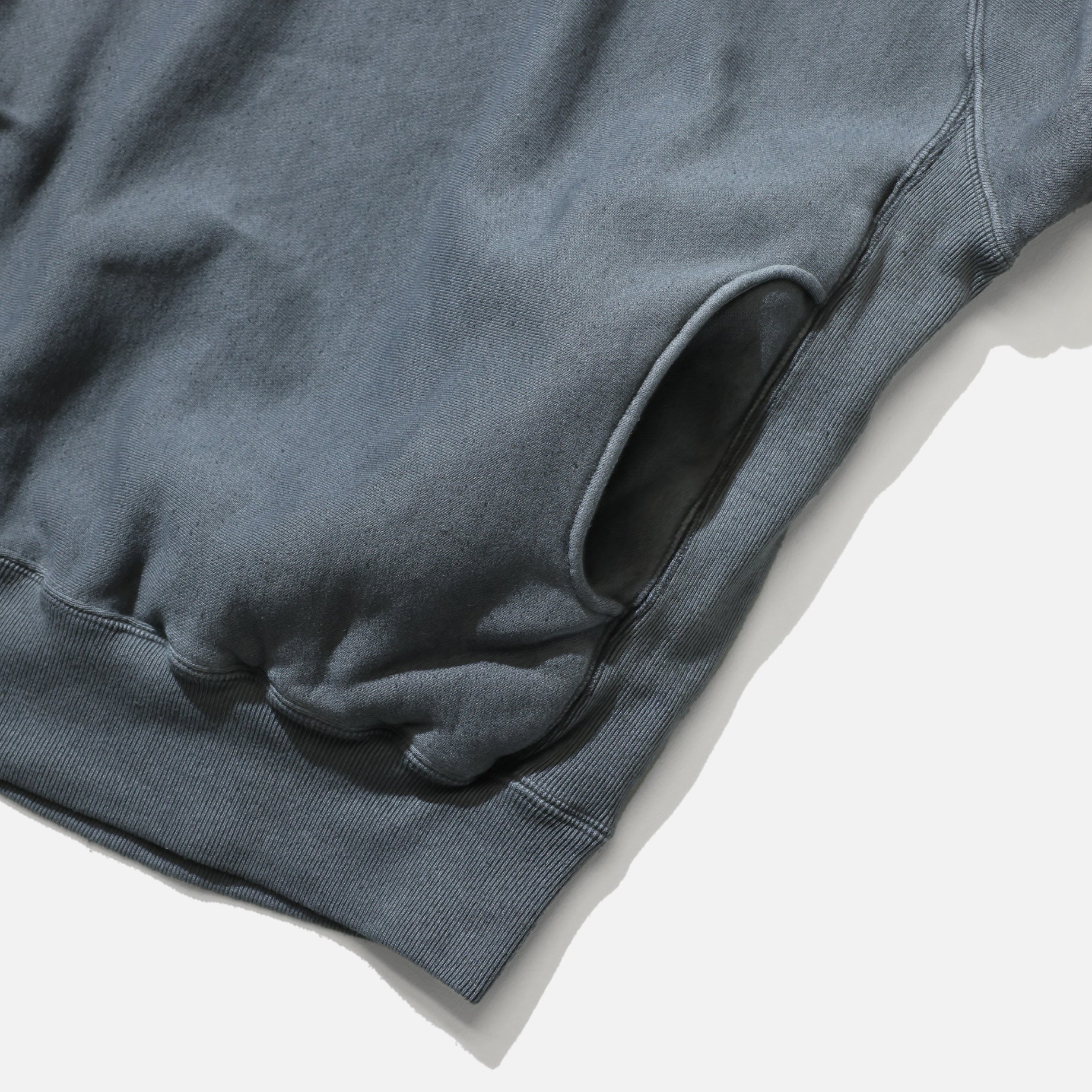CREW NECK SWEAT PULLOVER （SAGE） – UNEVEN HUB STORE｜想像を