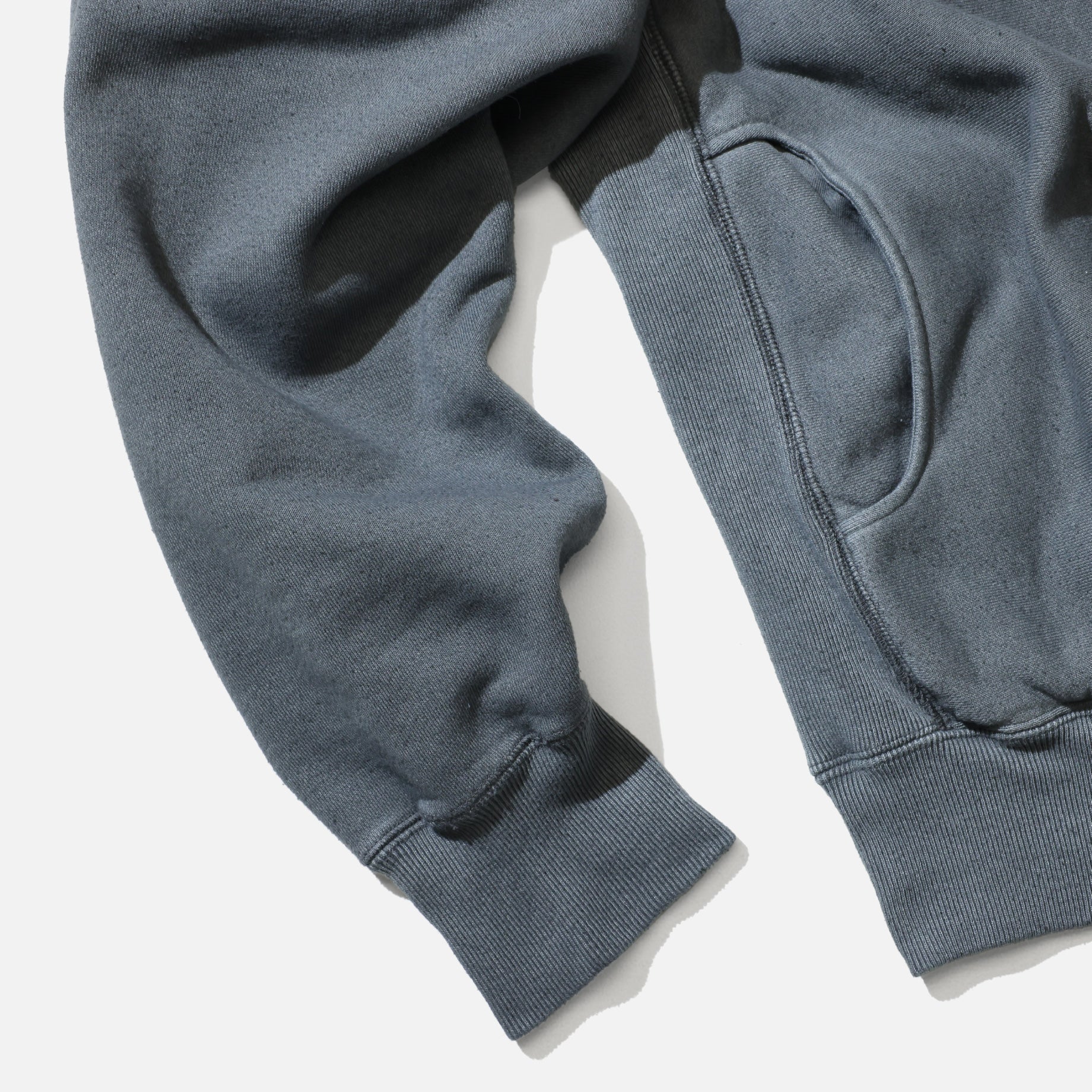 CREW NECK SWEAT PULLOVER （SAGE） – UNEVEN HUB STORE｜想像を