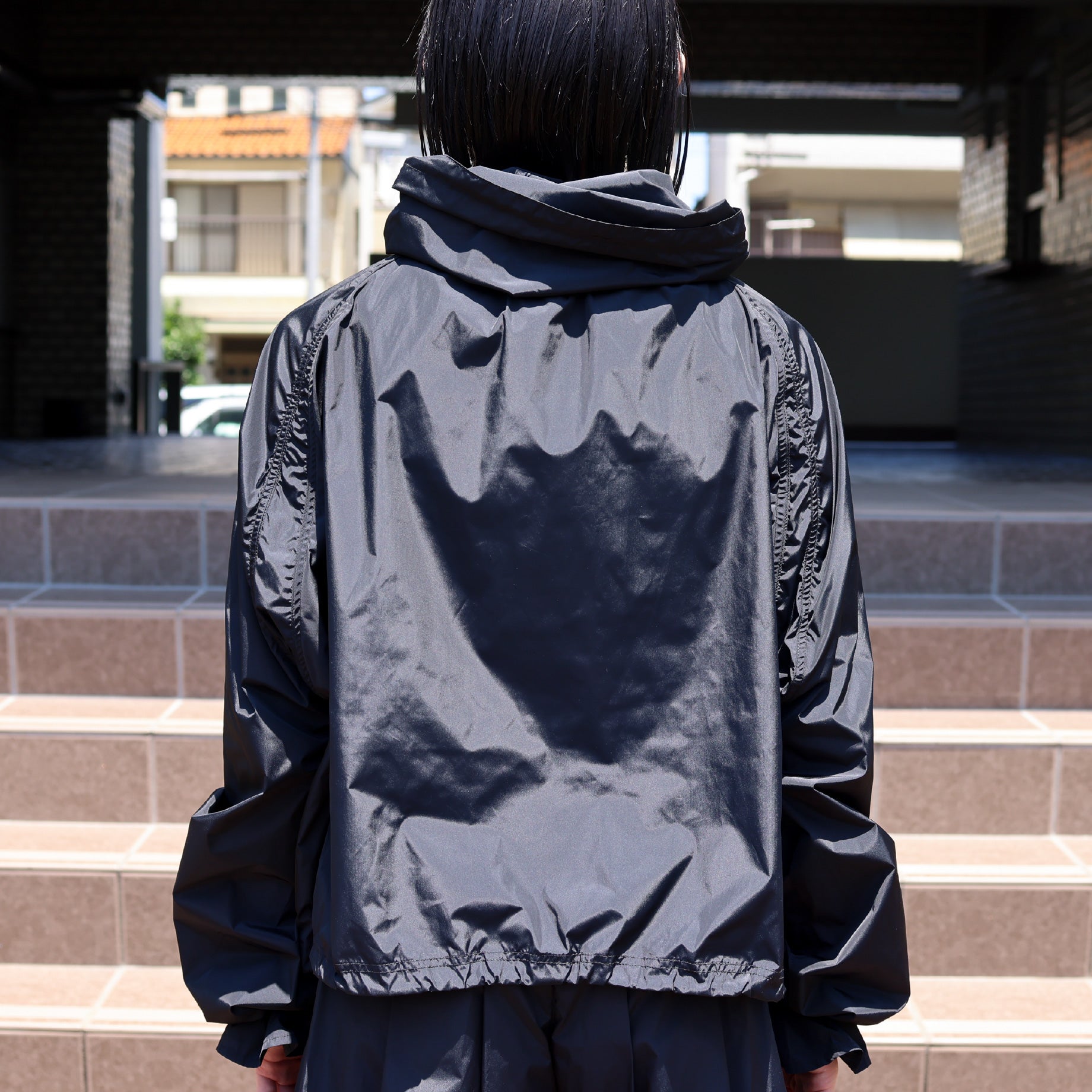 NYLON HOODED JACKET（BLACK）