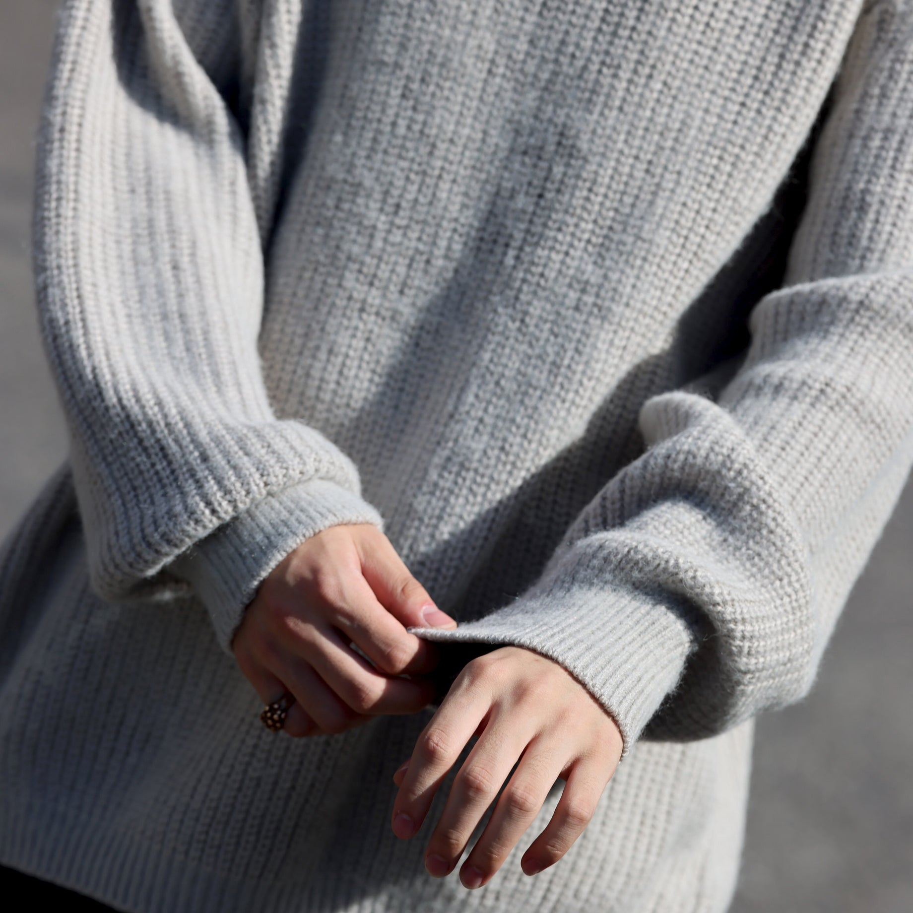 CREW NECK KNIT （L.BEIGE）