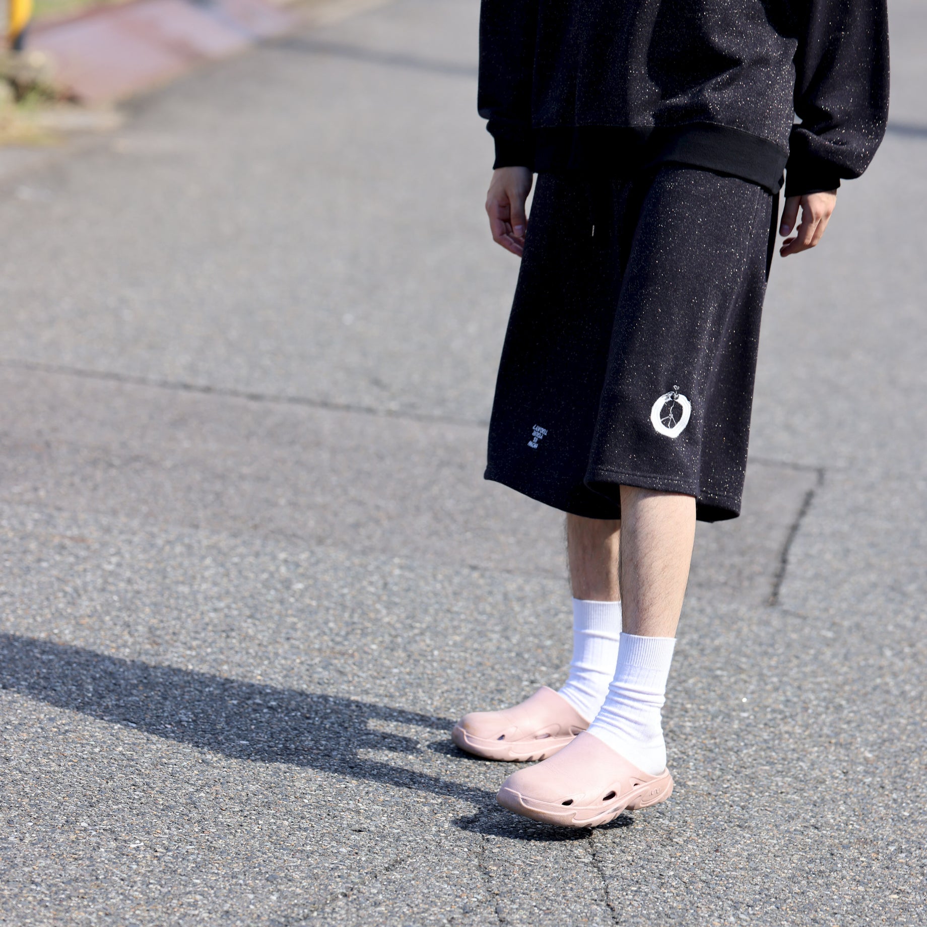 "PEACE" #01 GLITTER SWEAT SHORTS （BLACK）