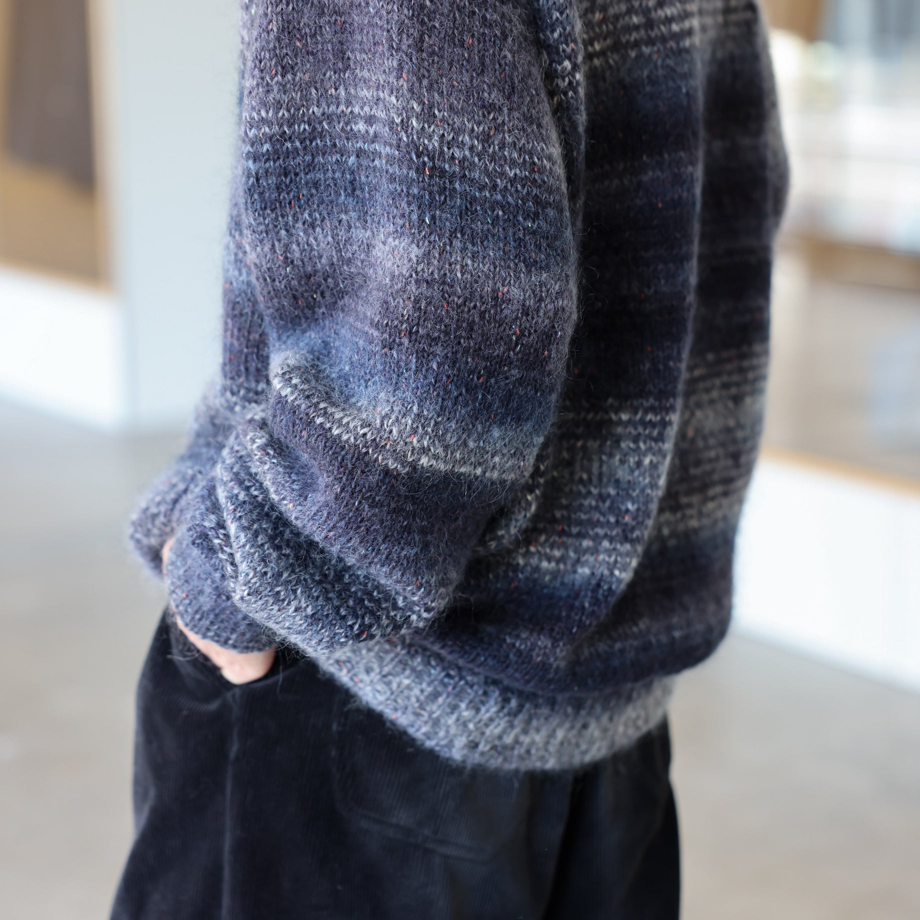MOHAIR V NECK PULLOVER KNIT（NAVY ×  GRAY）