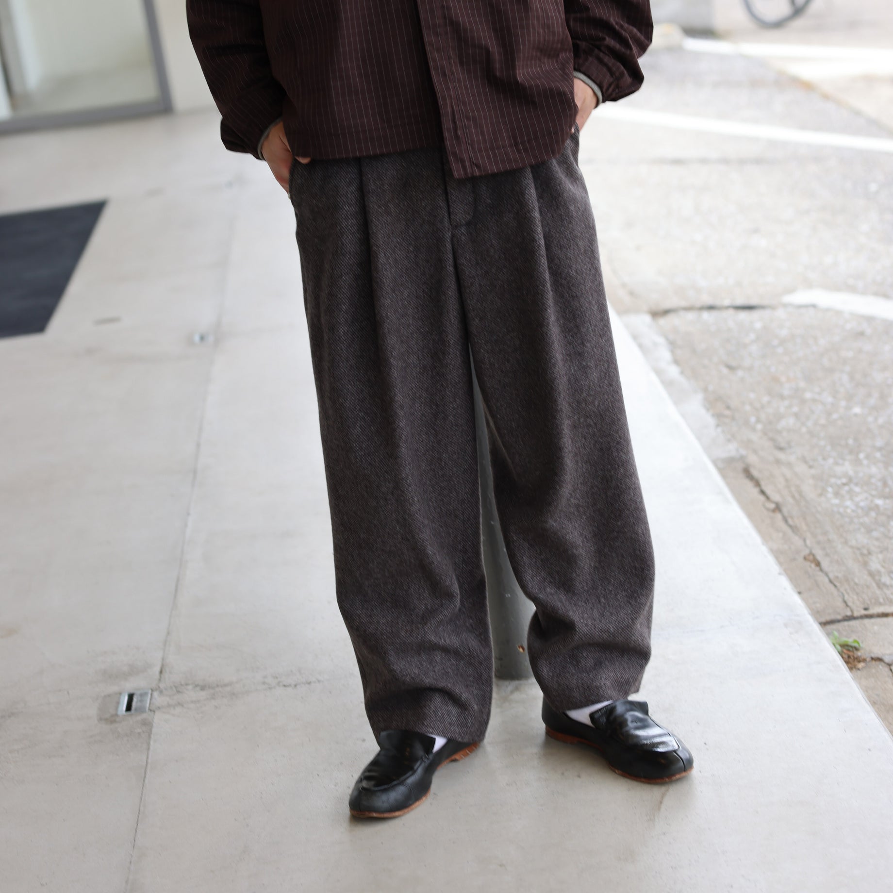 WOOL LIGHT TWEED - 1TUCK PANTS （BROWN）