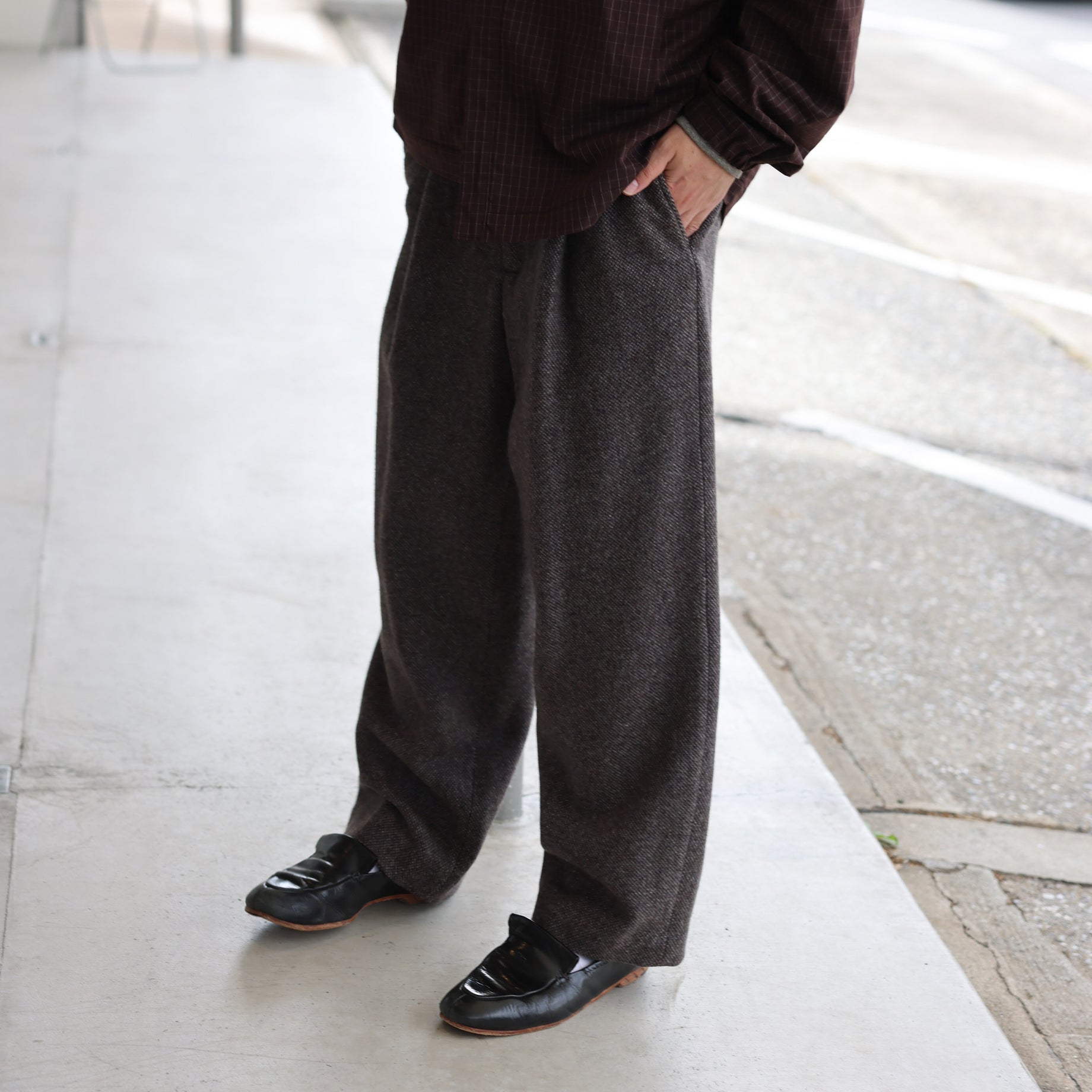 WOOL LIGHT TWEED - 1TUCK PANTS （BROWN）