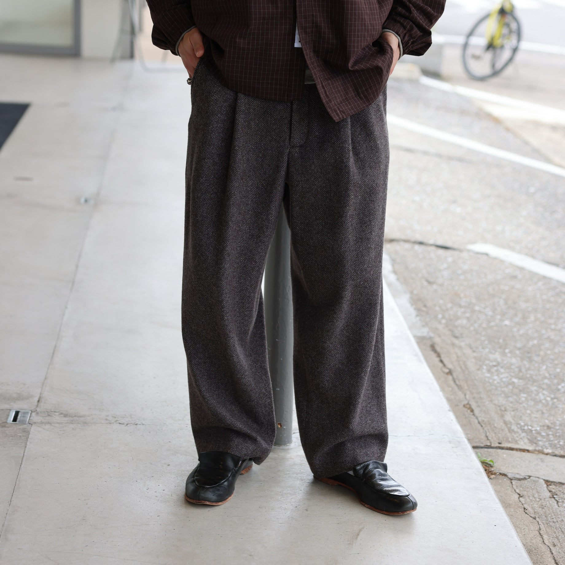 WOOL LIGHT TWEED - 1TUCK PANTS （BROWN）