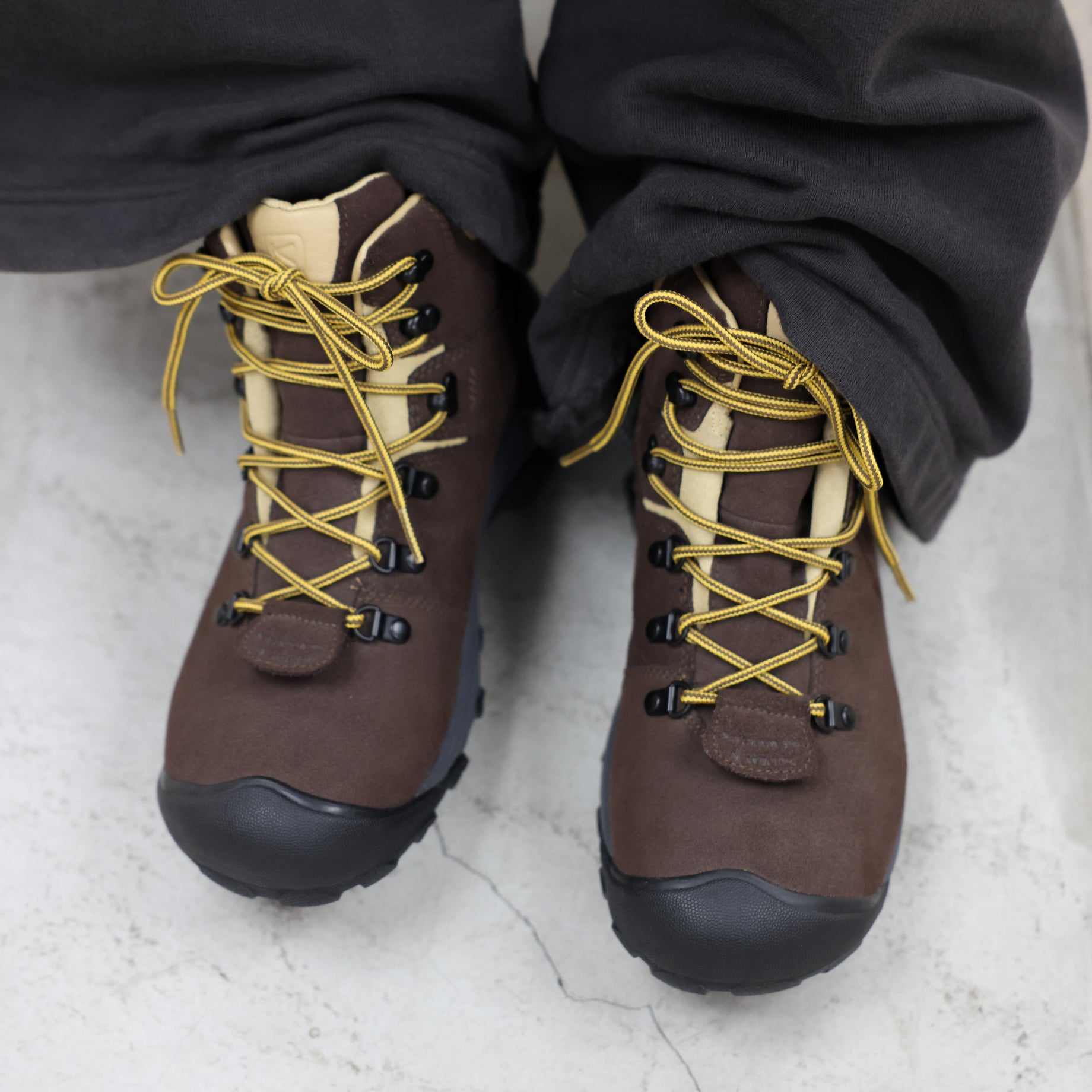 PYRENEERS（BROWN）