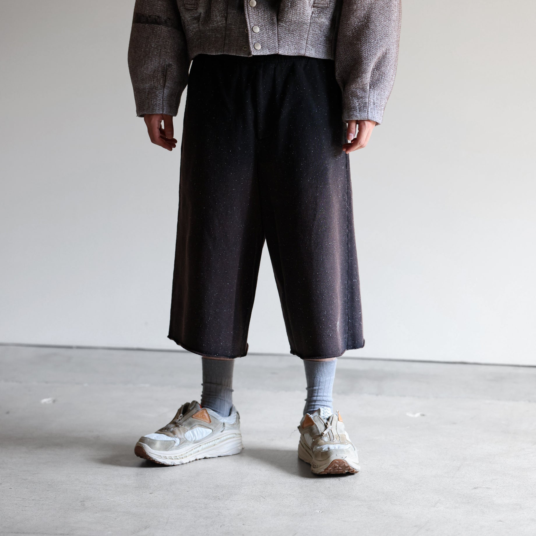 COSMO NEP SWEAT SHORTS（BLACK）