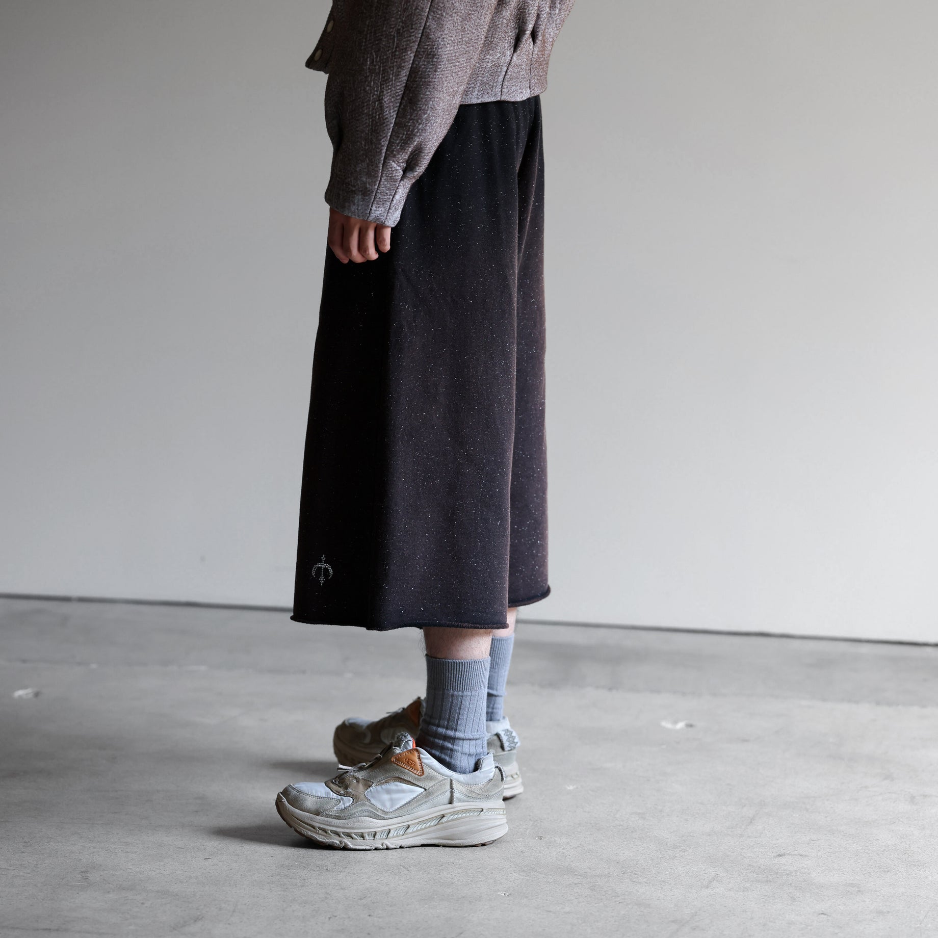 COSMO NEP SWEAT SHORTS（BLACK）