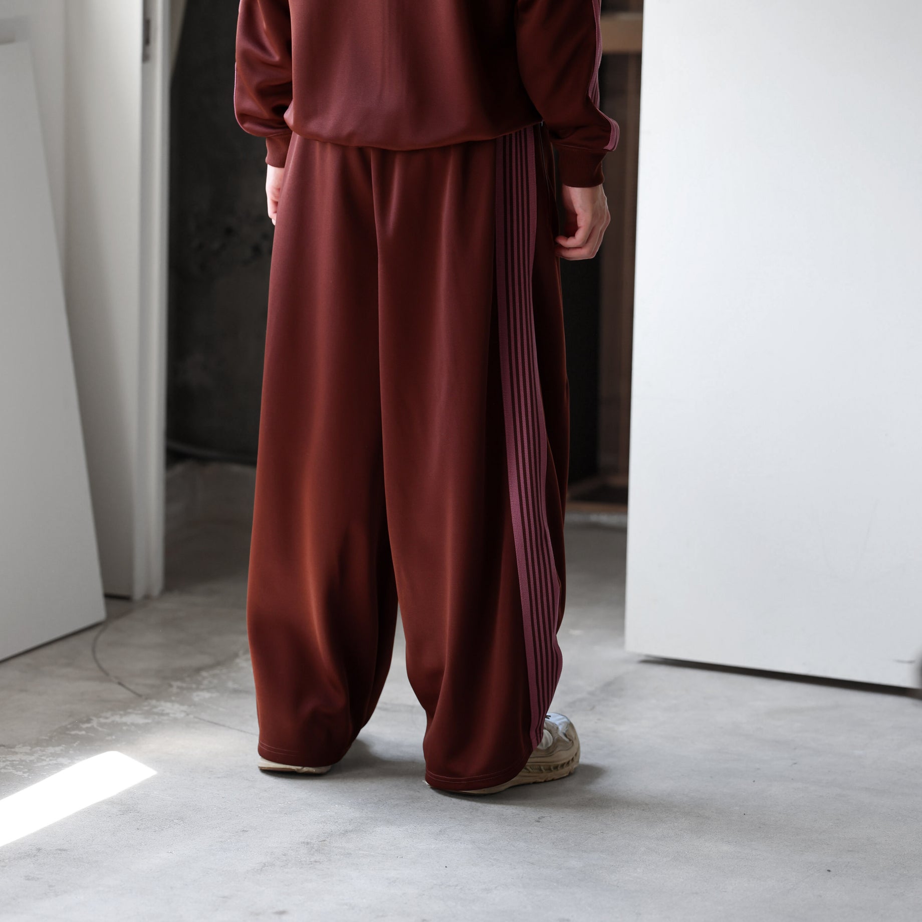 H.D. TRACK PANT - POLY SMOOTH （BROWN）