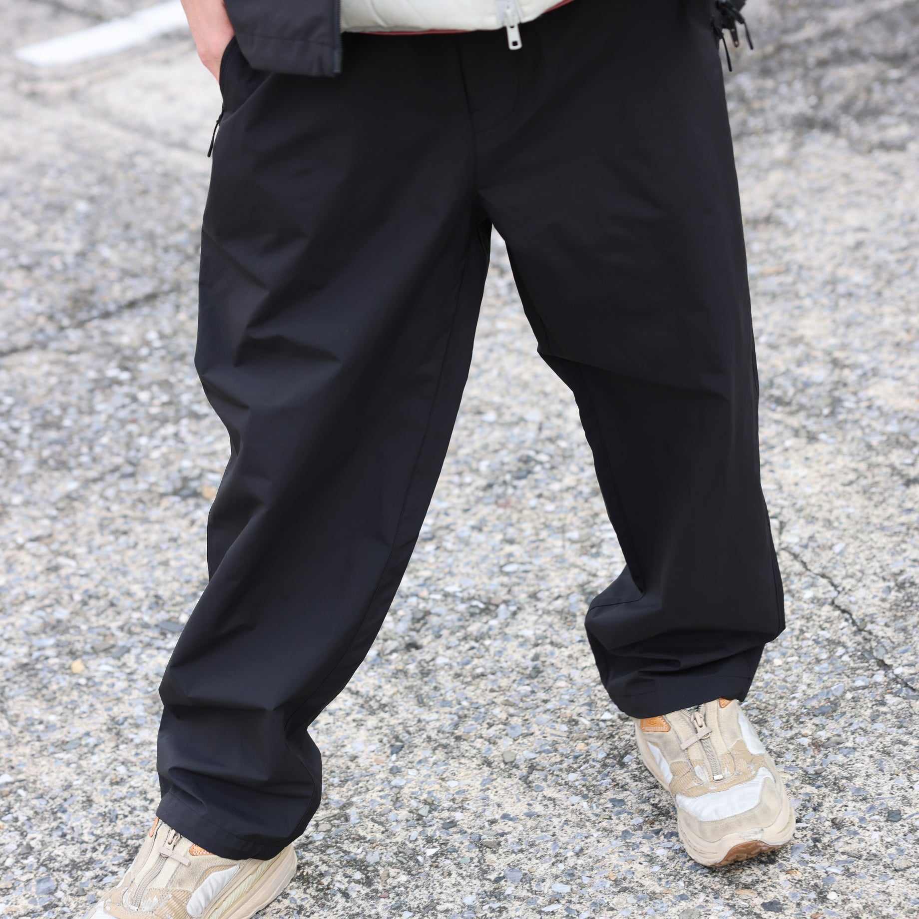 NYLON PANTS（BLACK）