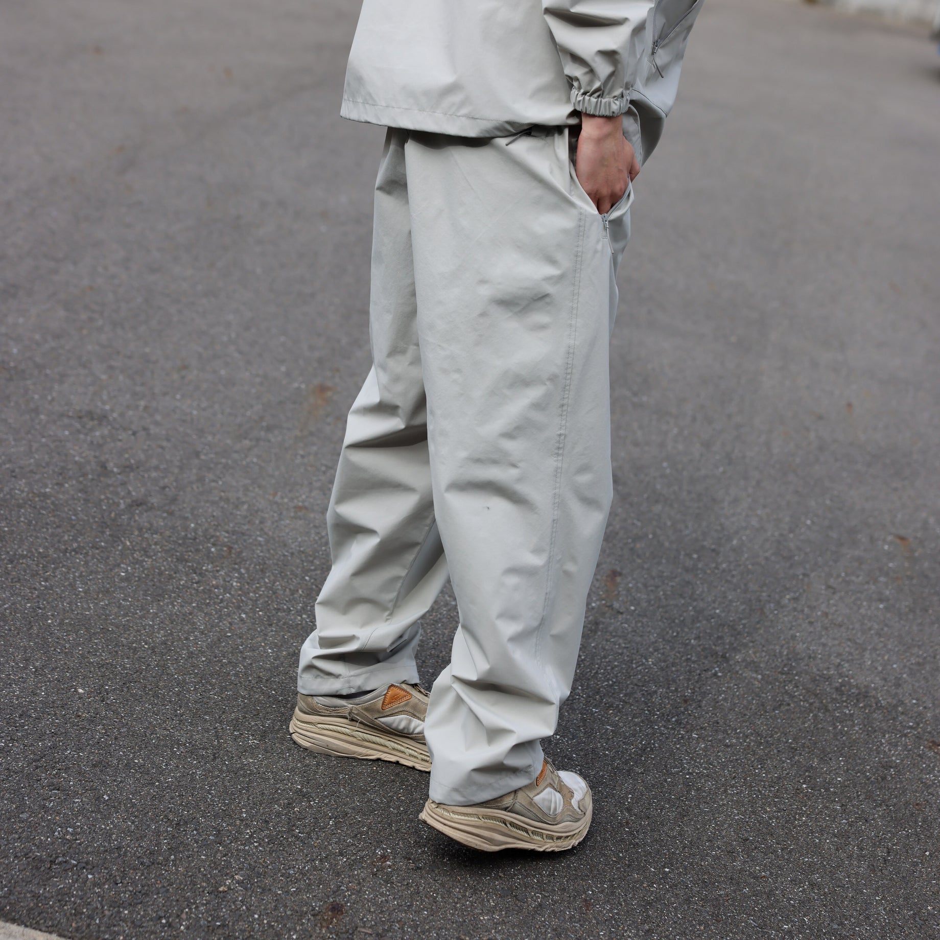 NYLON PANTS（LT.GRAY）