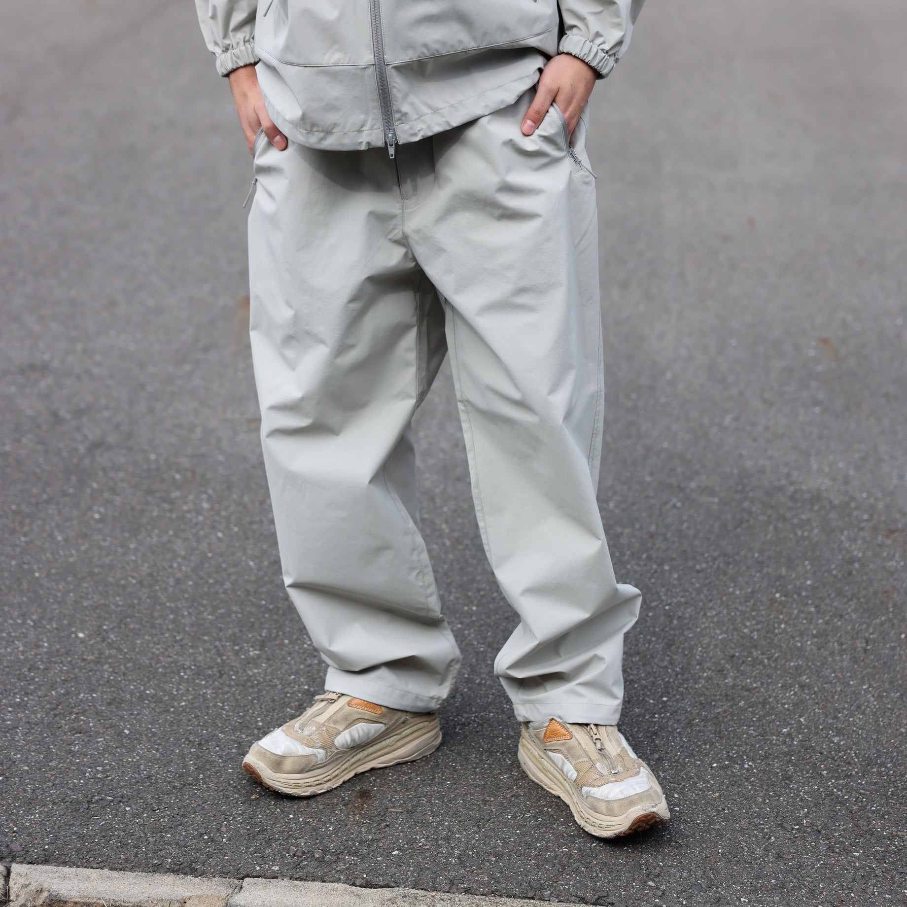 NYLON PANTS（LT.GRAY）