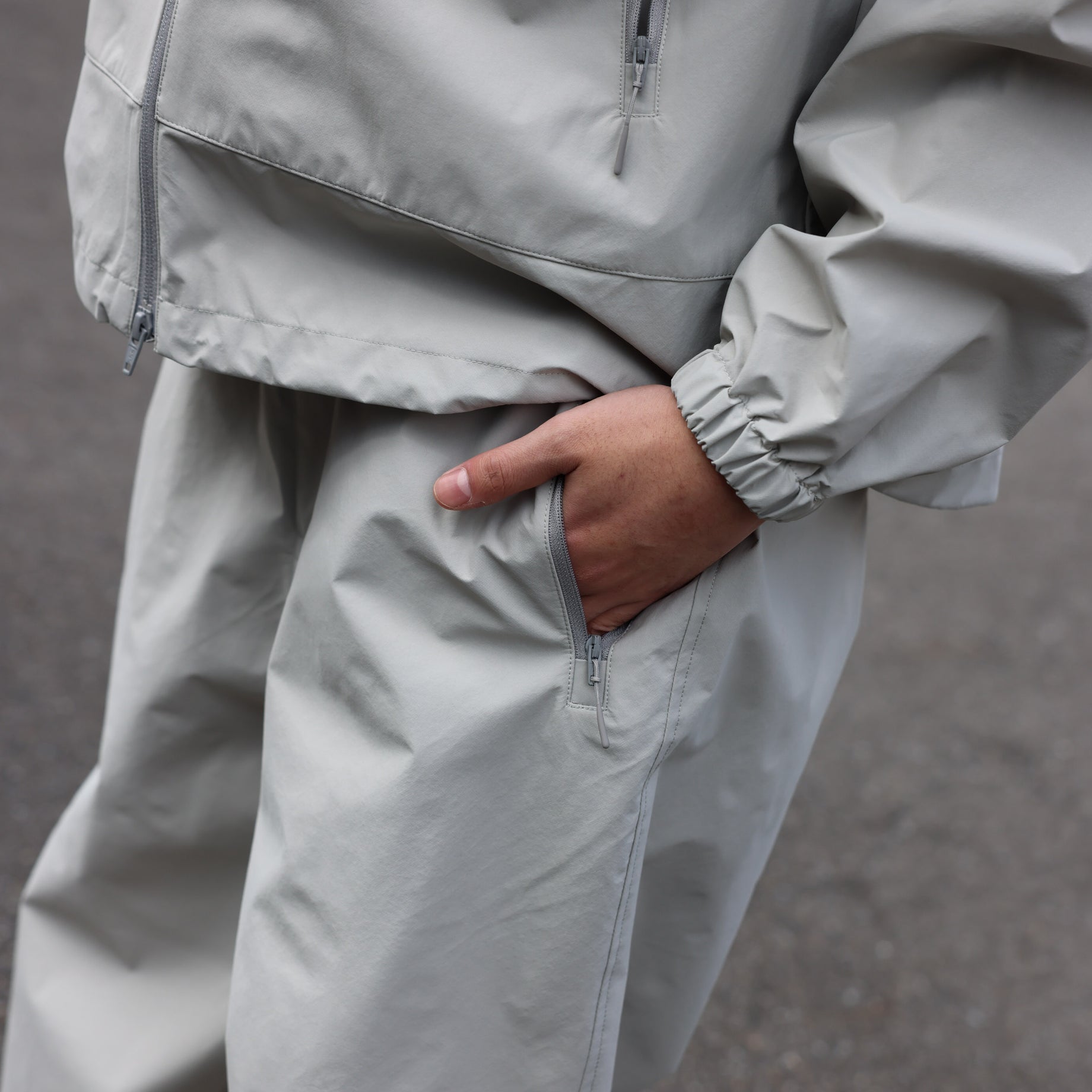 NYLON PANTS（LT.GRAY）