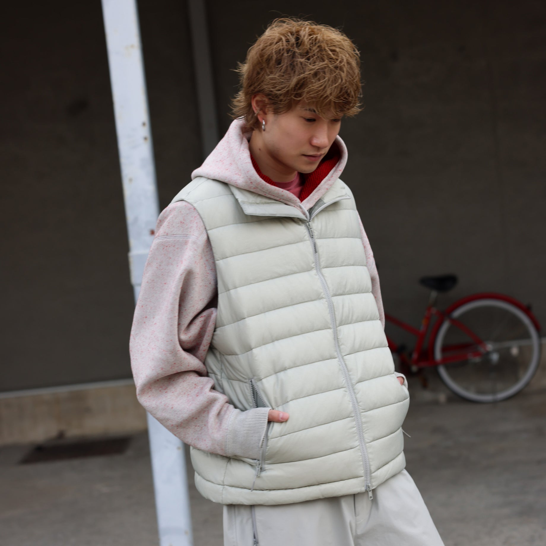 MIDDLE DOWN VEST（LT.GRAY）