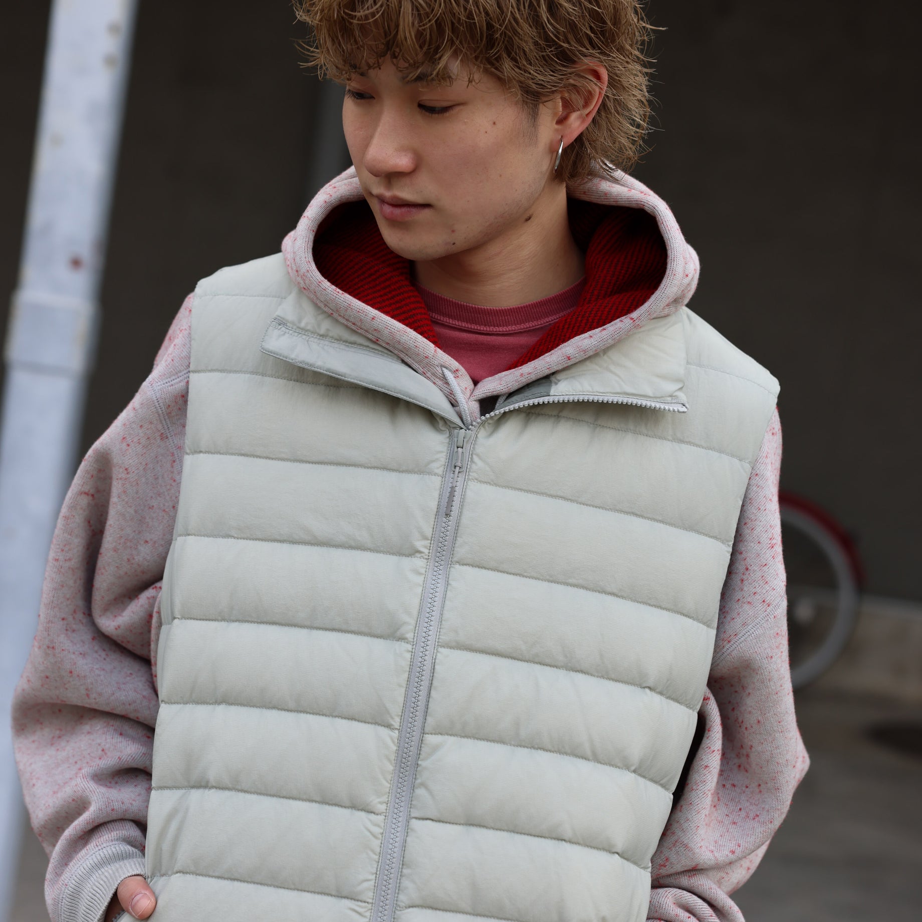 MIDDLE DOWN VEST（LT.GRAY）