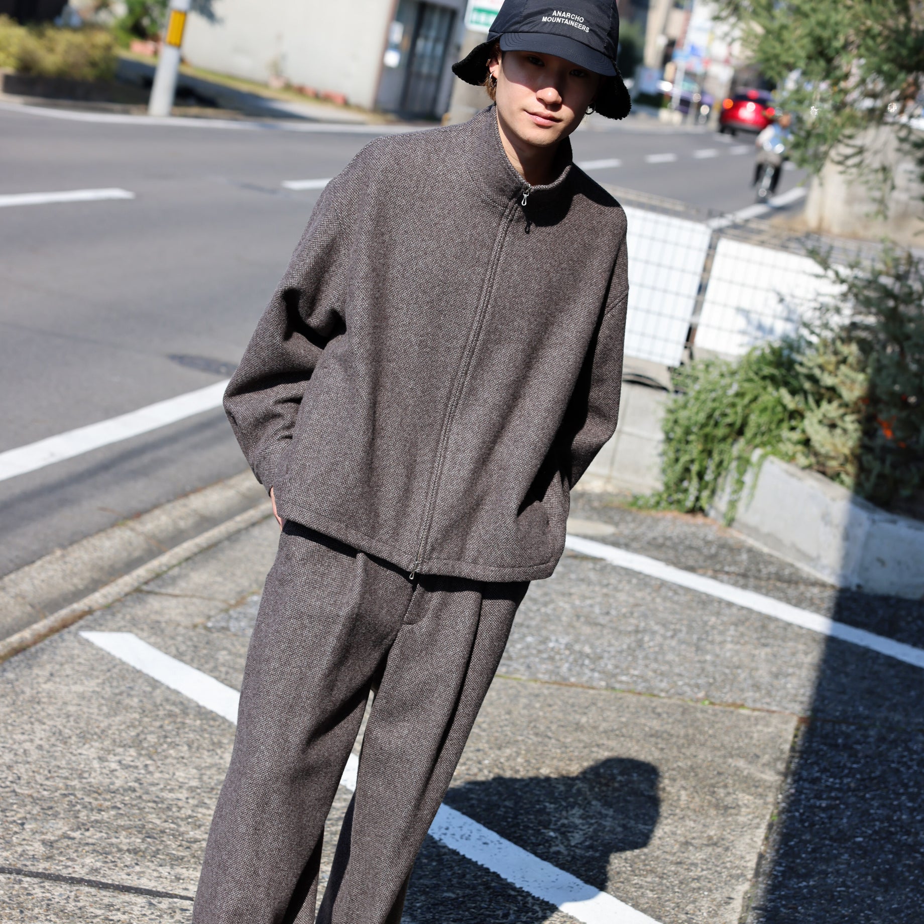 WOOL LIGHT TWEED - ZIP UP BLOUSON （BROWN）