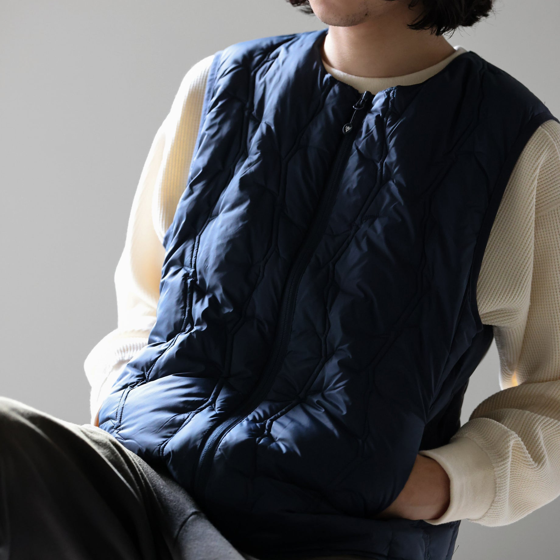 SOUTH2 WEST8 × TAION - INNER DOWN VEST（NAVY）