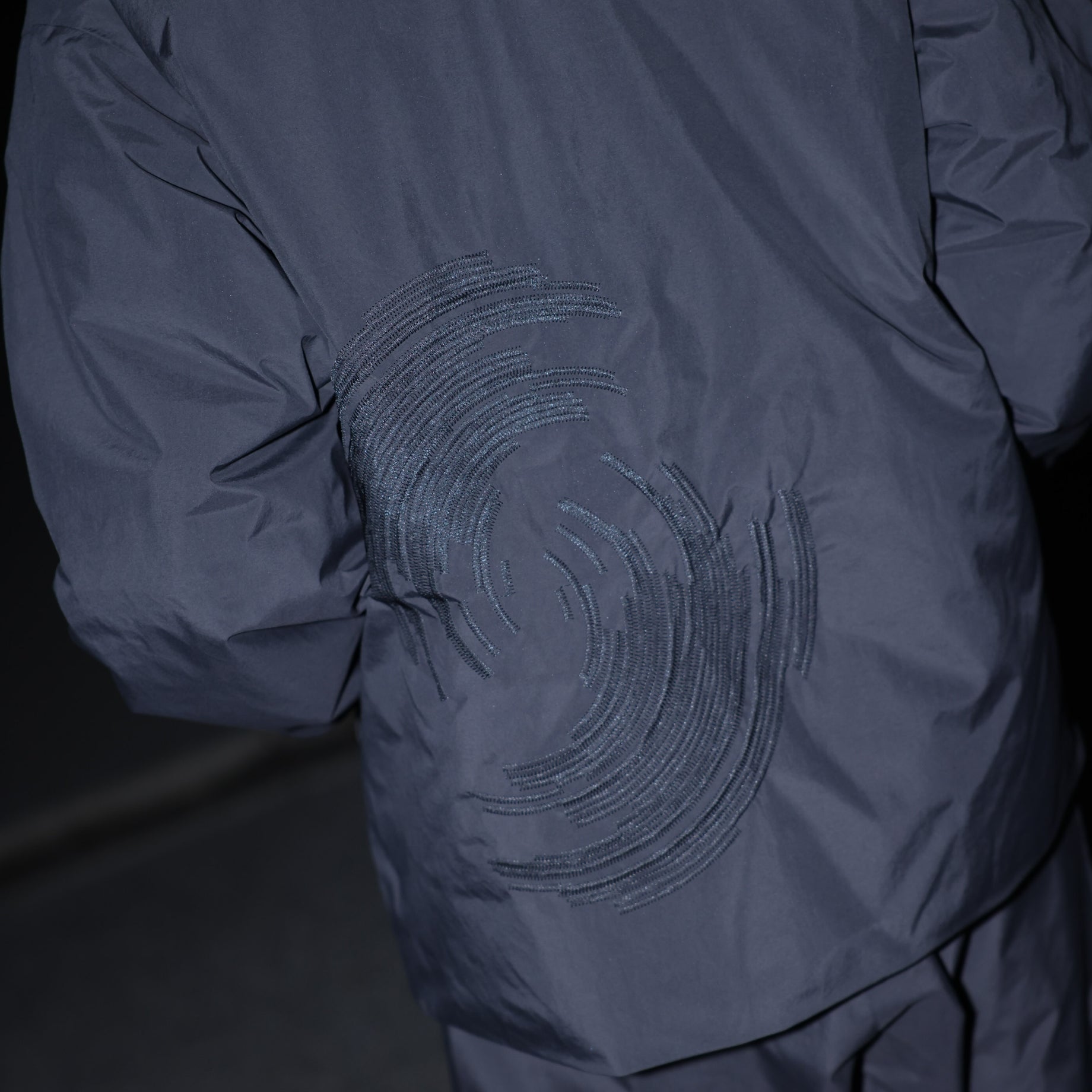 3LYR DOWN HOODIE（BLACK）