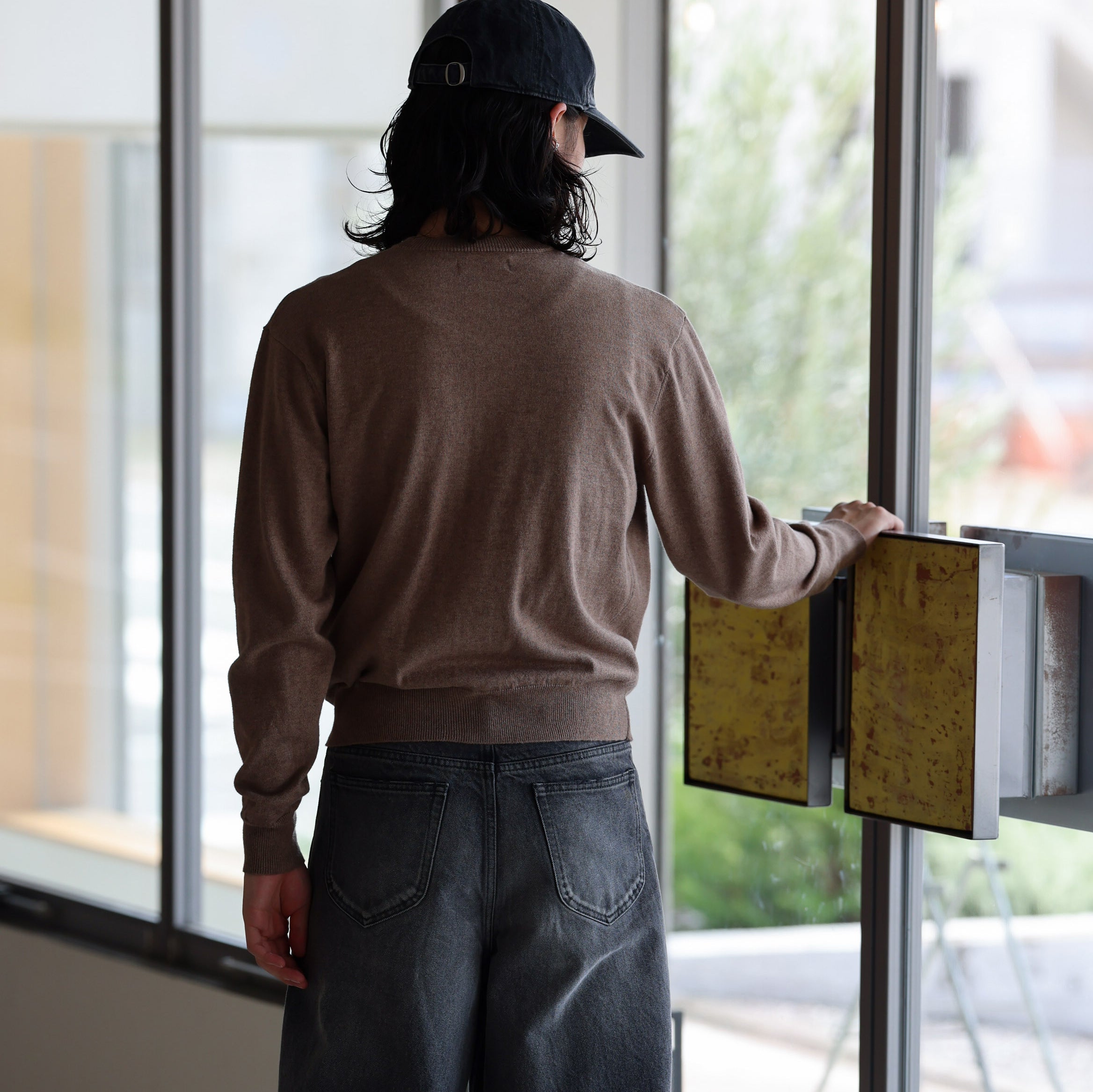 10 BUTTONS CARDIGAN （BEIGE） – UNEVEN HUB STORE｜想像を超える、人