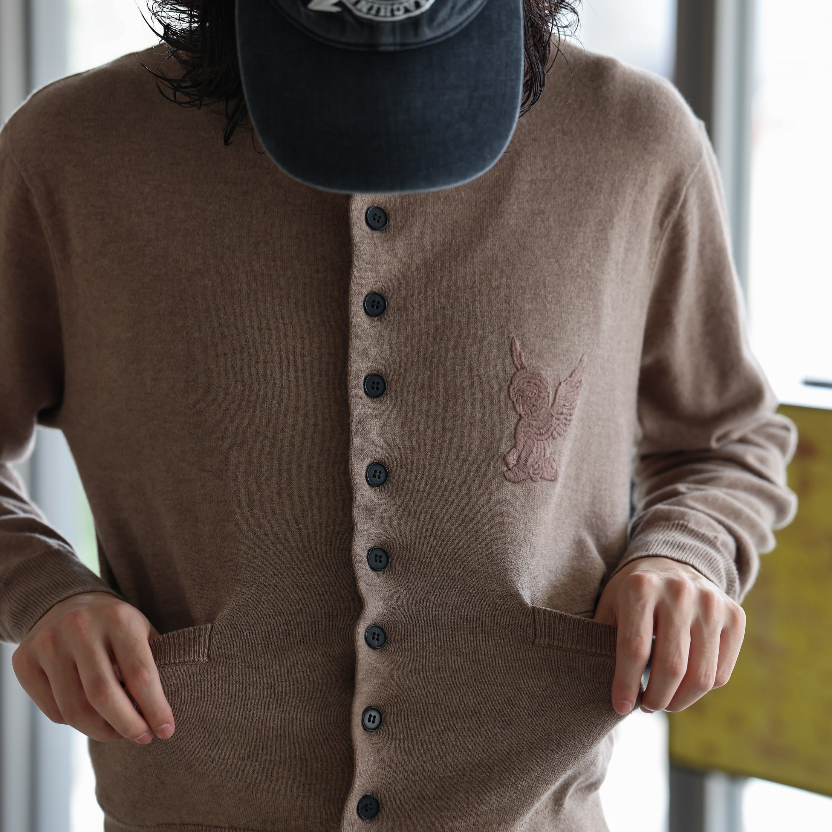 トップス MASU 25AW 10 BUTTONS CARDIGAN - BEIGE MASU(エムエーエスユー)の10 BUTTONS CARDIGAN BEIGEの通販｜PALETTE