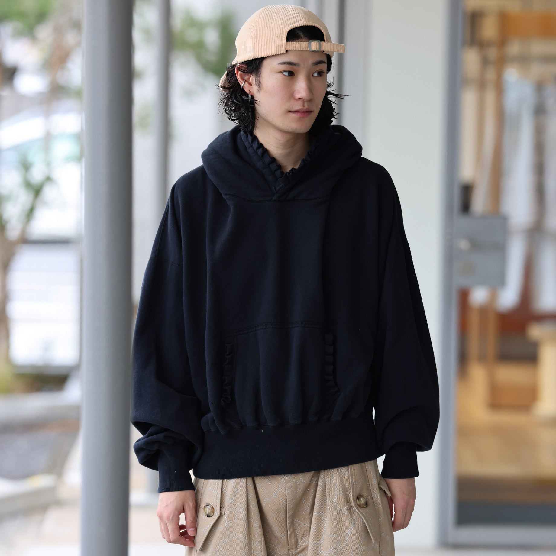 PLEATS HOODIE （BLACK）